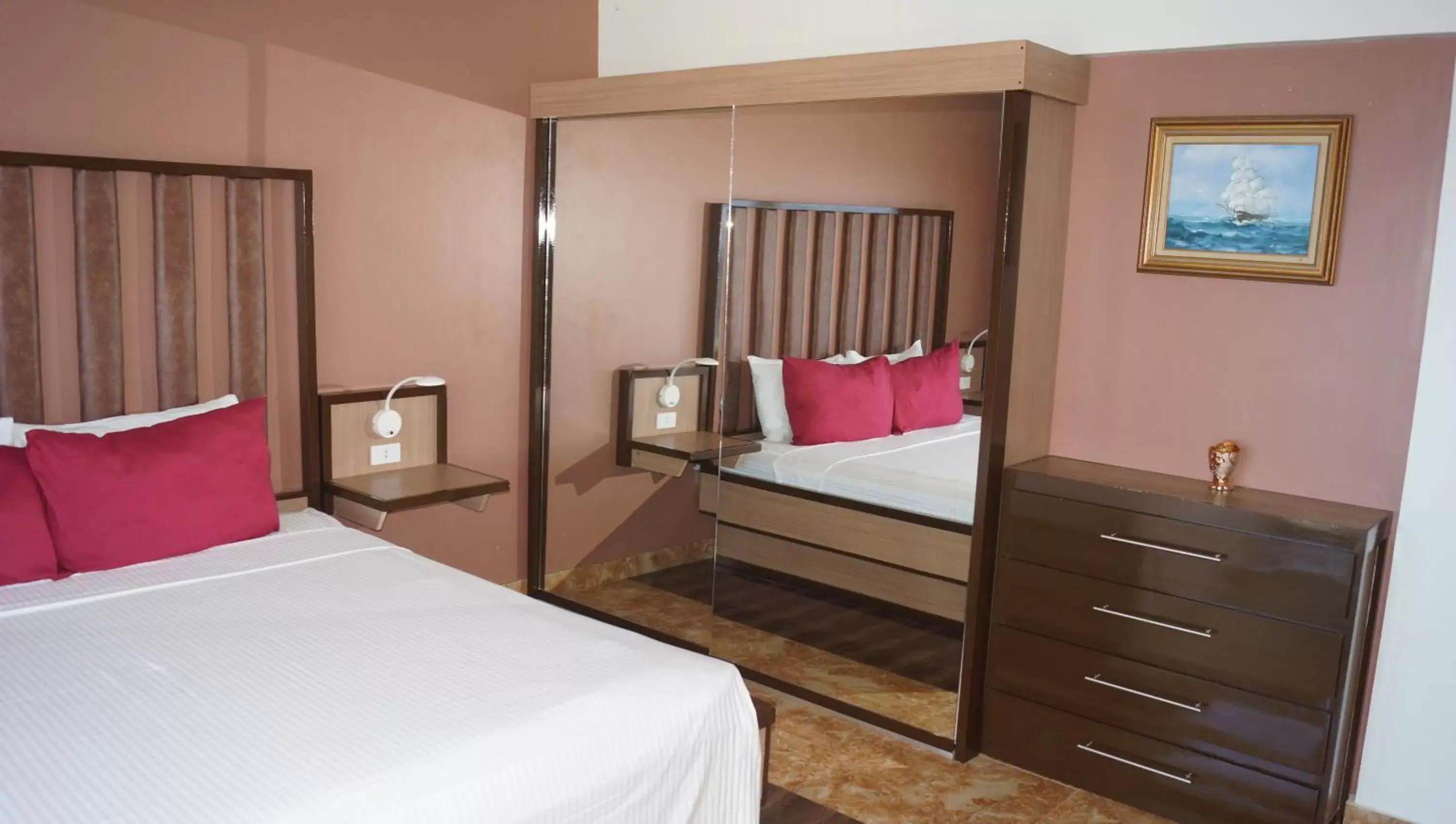 Bedroom, Bed in Panglao Sea Resort - Tangnan Bedroom, Bed in Panglao Sea Resort - Tangnan