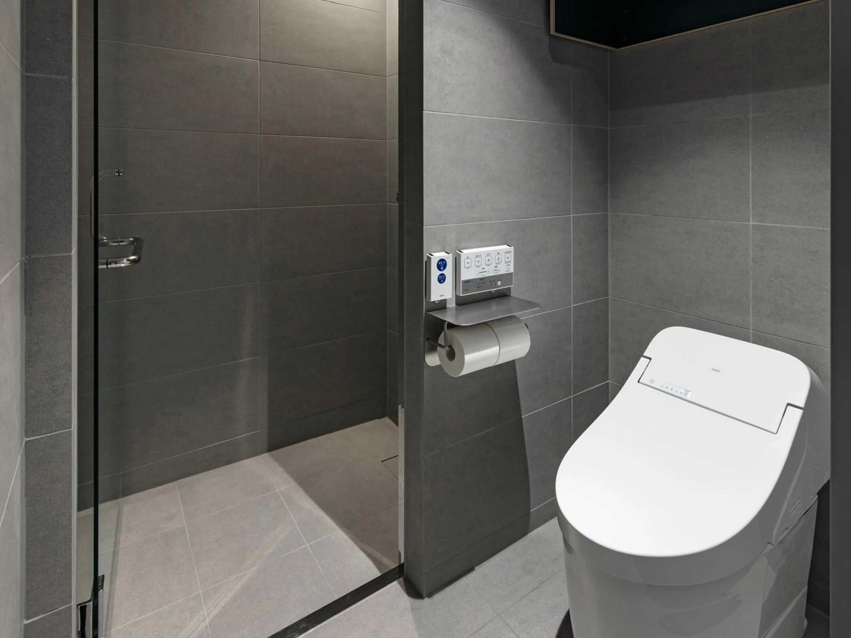 Toilet in all day place shibuya