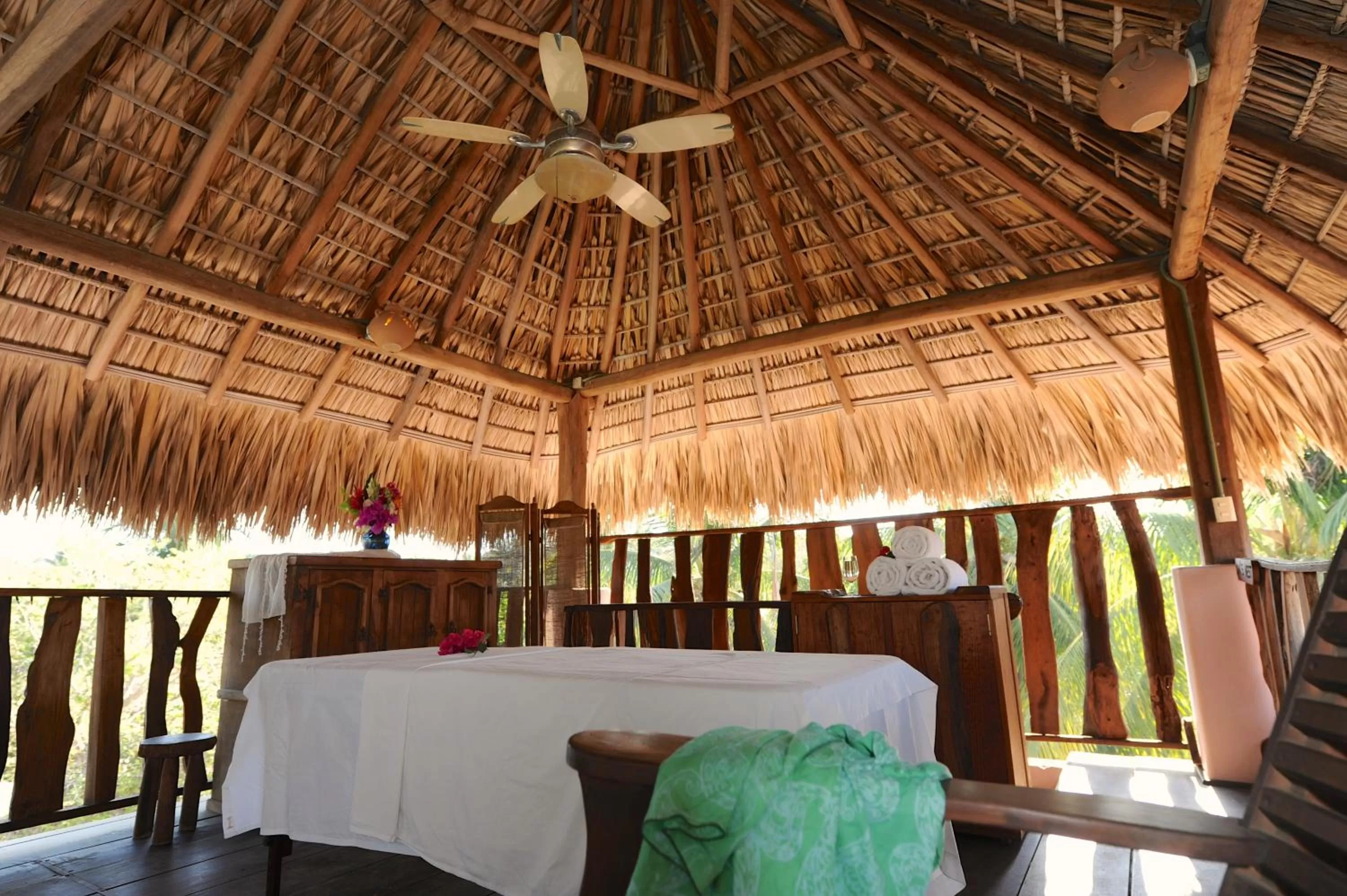 Spa and wellness centre/facilities, Bed in Hotel Casamar Suites