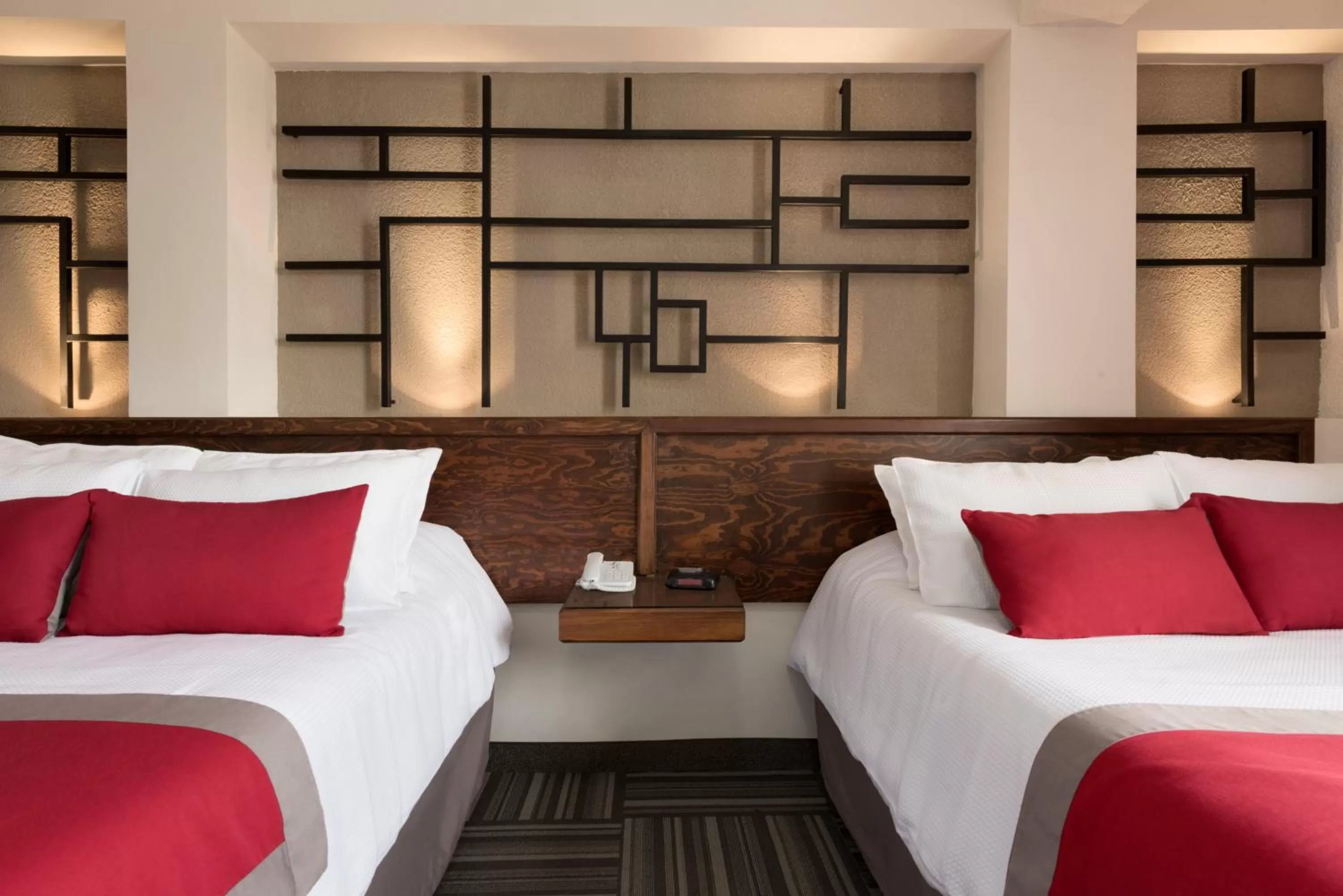 Bedroom, Bed in Ramada Plaza by Wyndham Leon