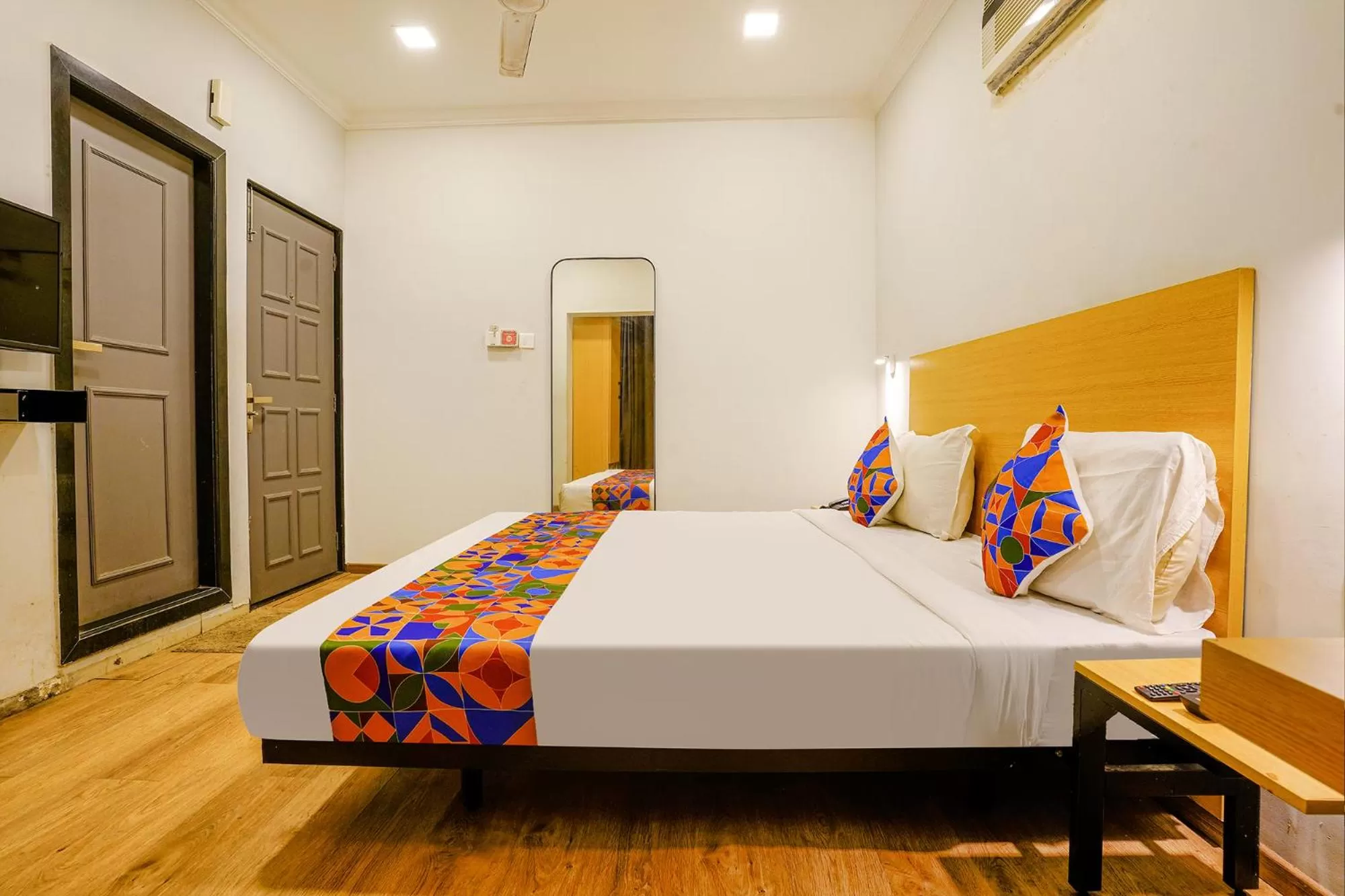 TV and multimedia, Bed in FabExpress Highway Residency