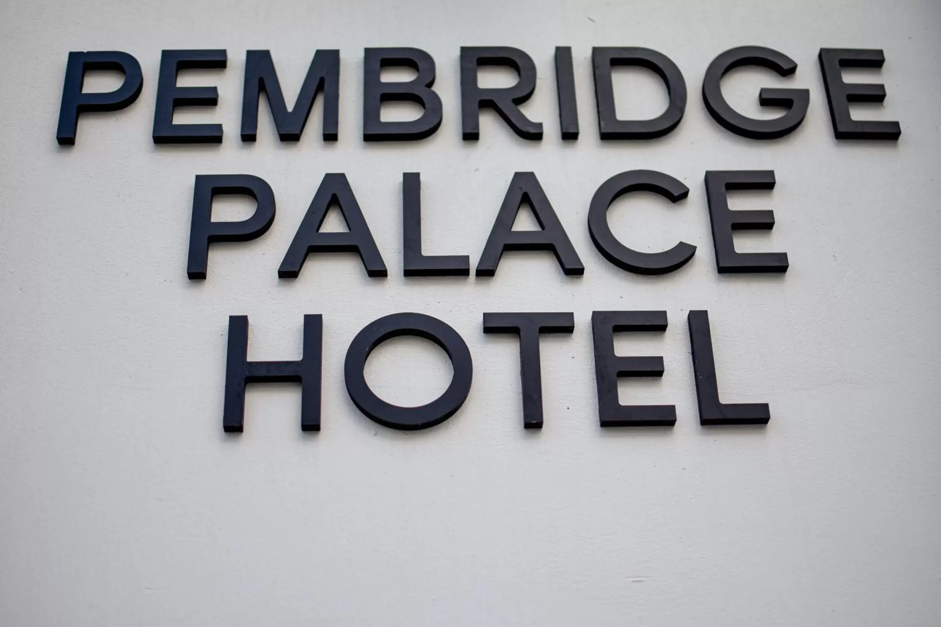 Pembridge Palace Hotel