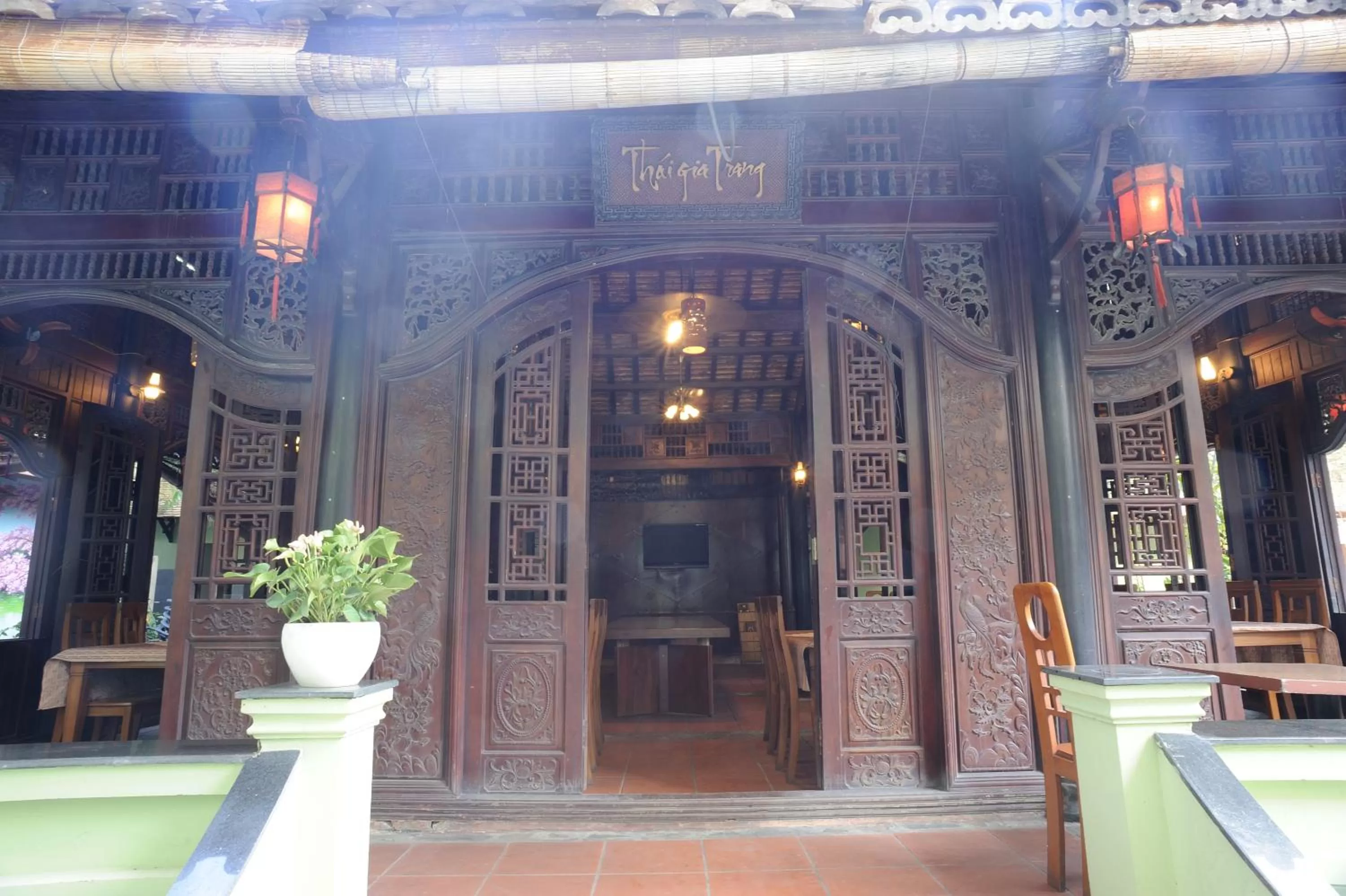 Restaurant/places to eat in Hoang Yen Hotel