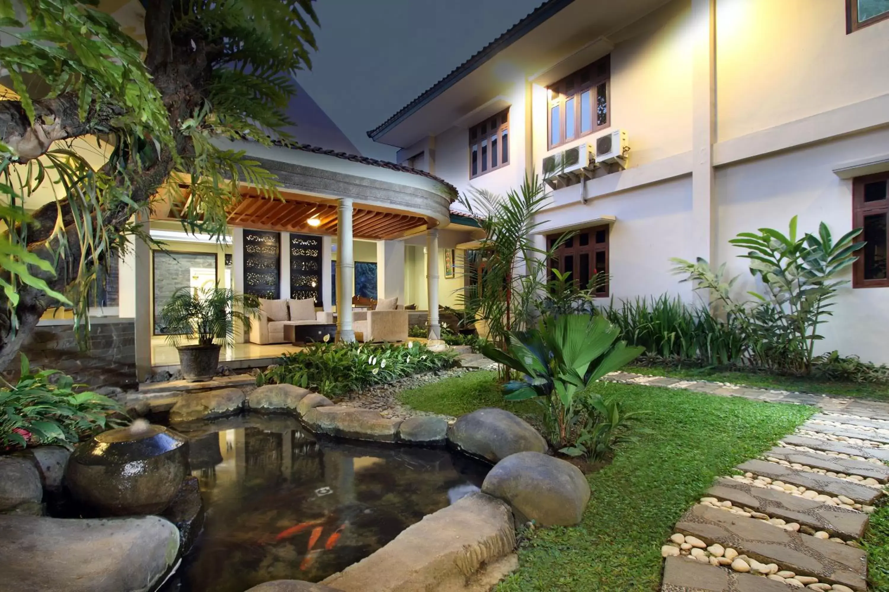 Garden, Property Building in Cakra Kusuma Hotel