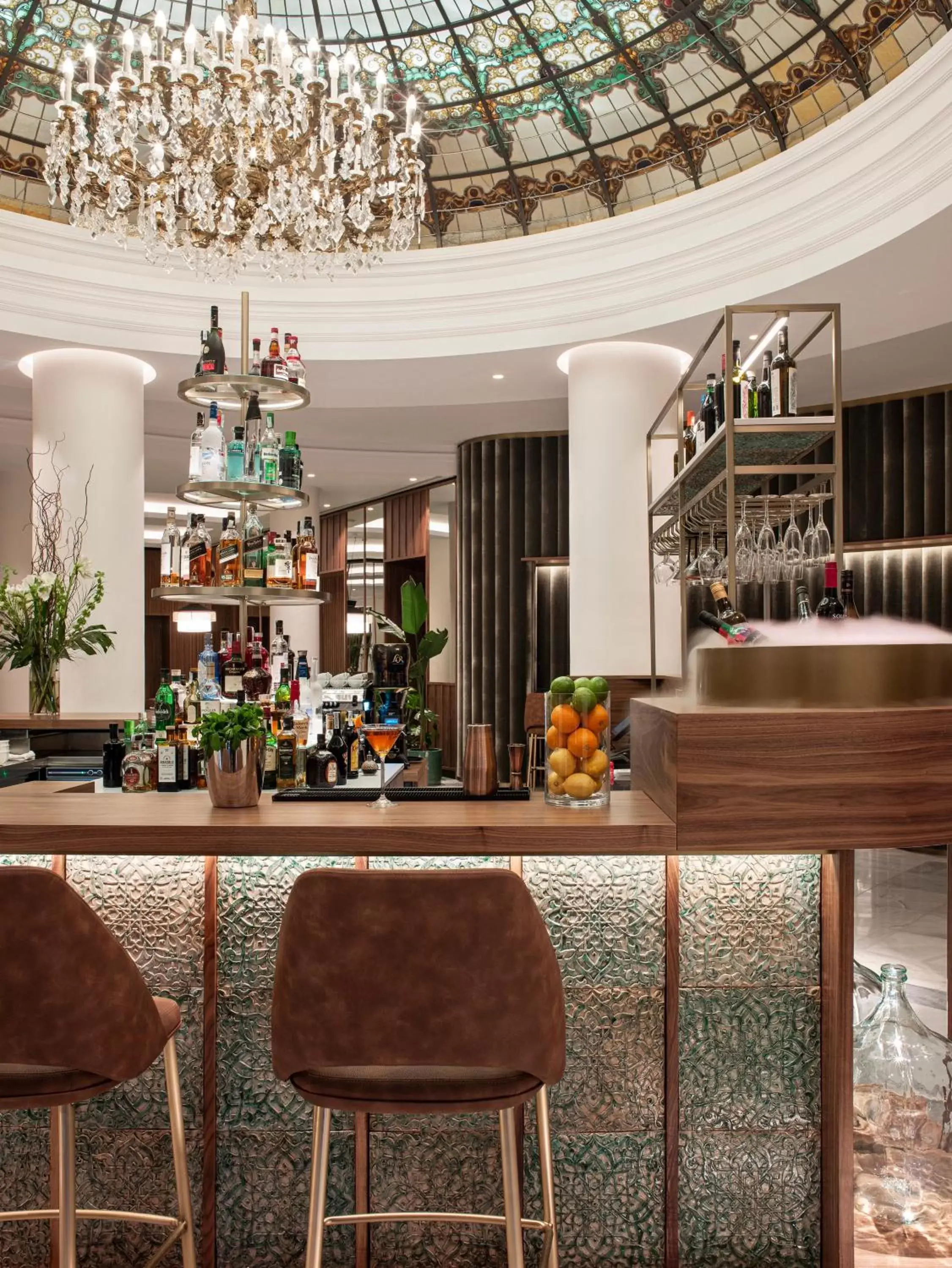 Lounge or bar, Lounge/Bar in Hotel Colón Gran Meliá - The Leading Hotels of the World