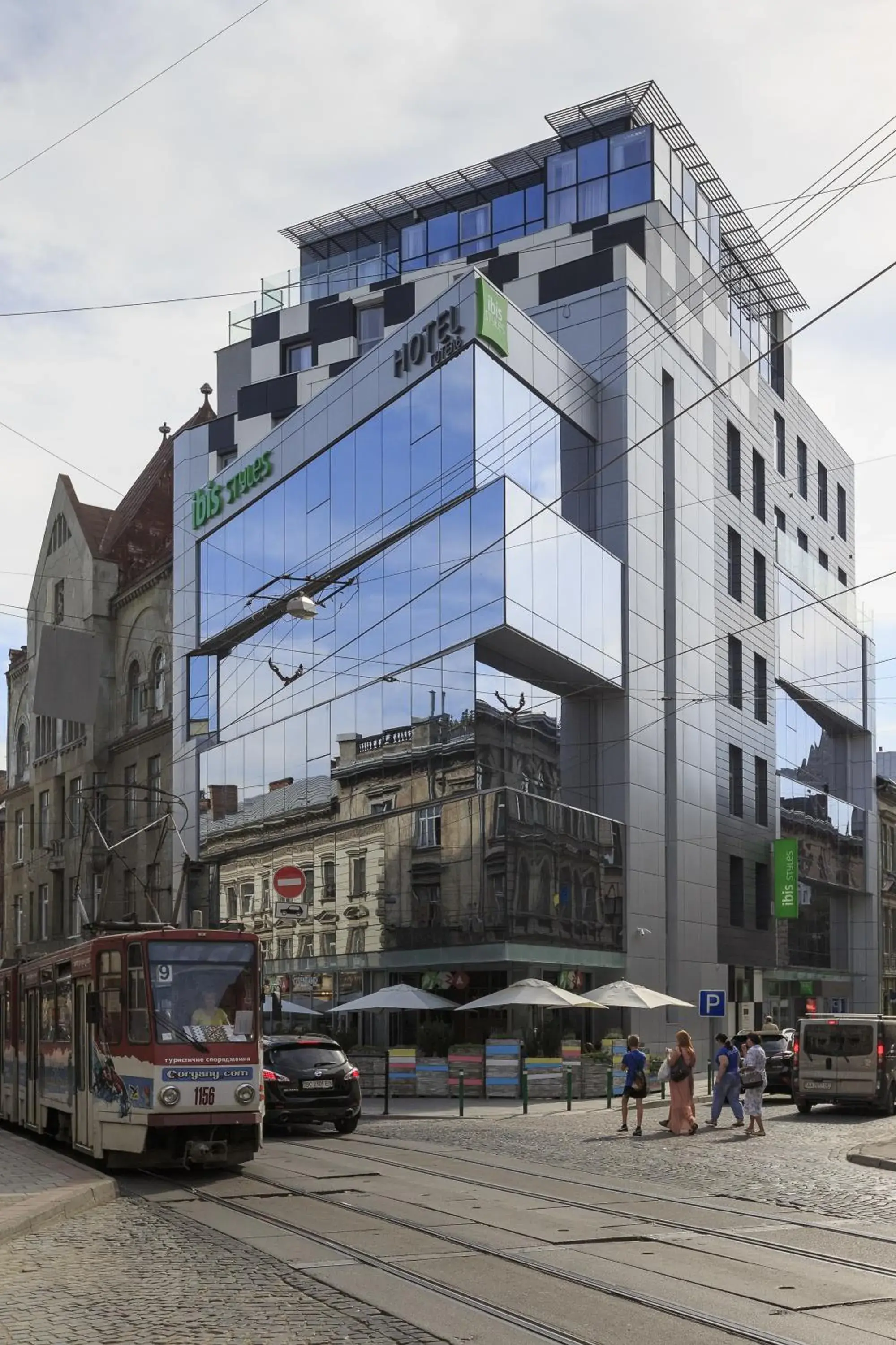 Facade/entrance, Property Building in Ibis Styles Lviv Center