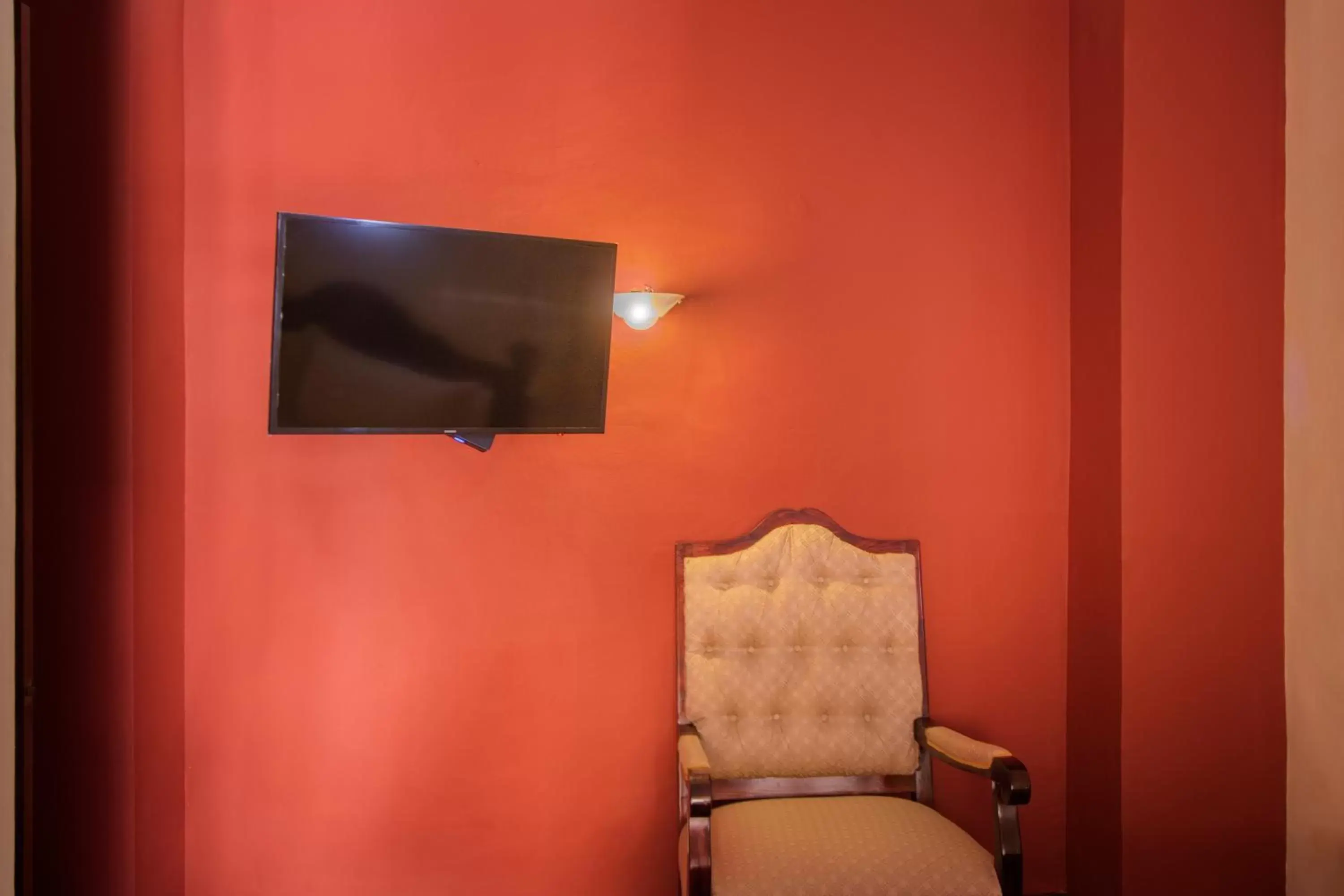 Photo of the whole room, TV/Entertainment Center in Hotel Casa Barrocco Oaxaca