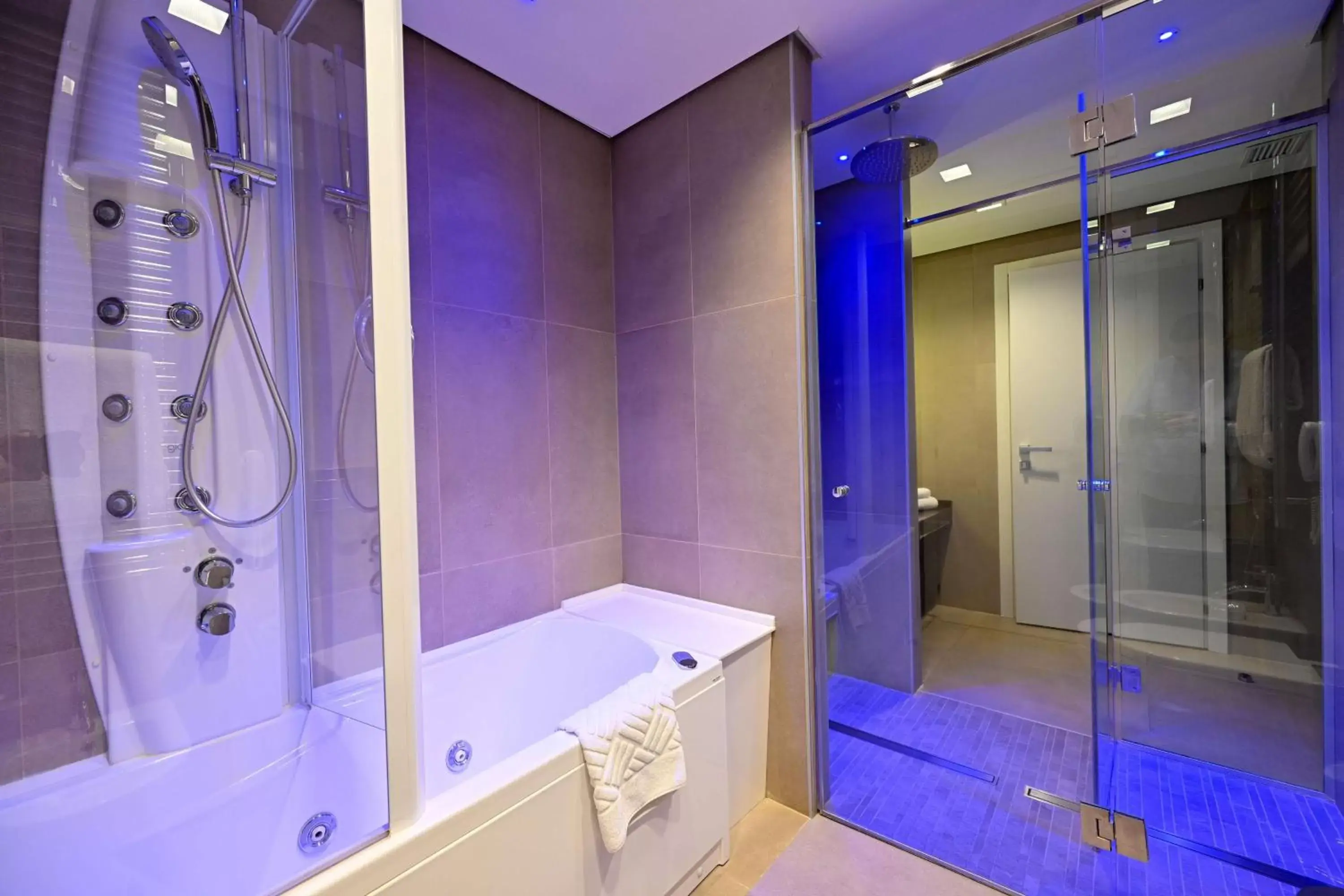 Bathroom in DoubleTree by Hilton Yerevan City Centre