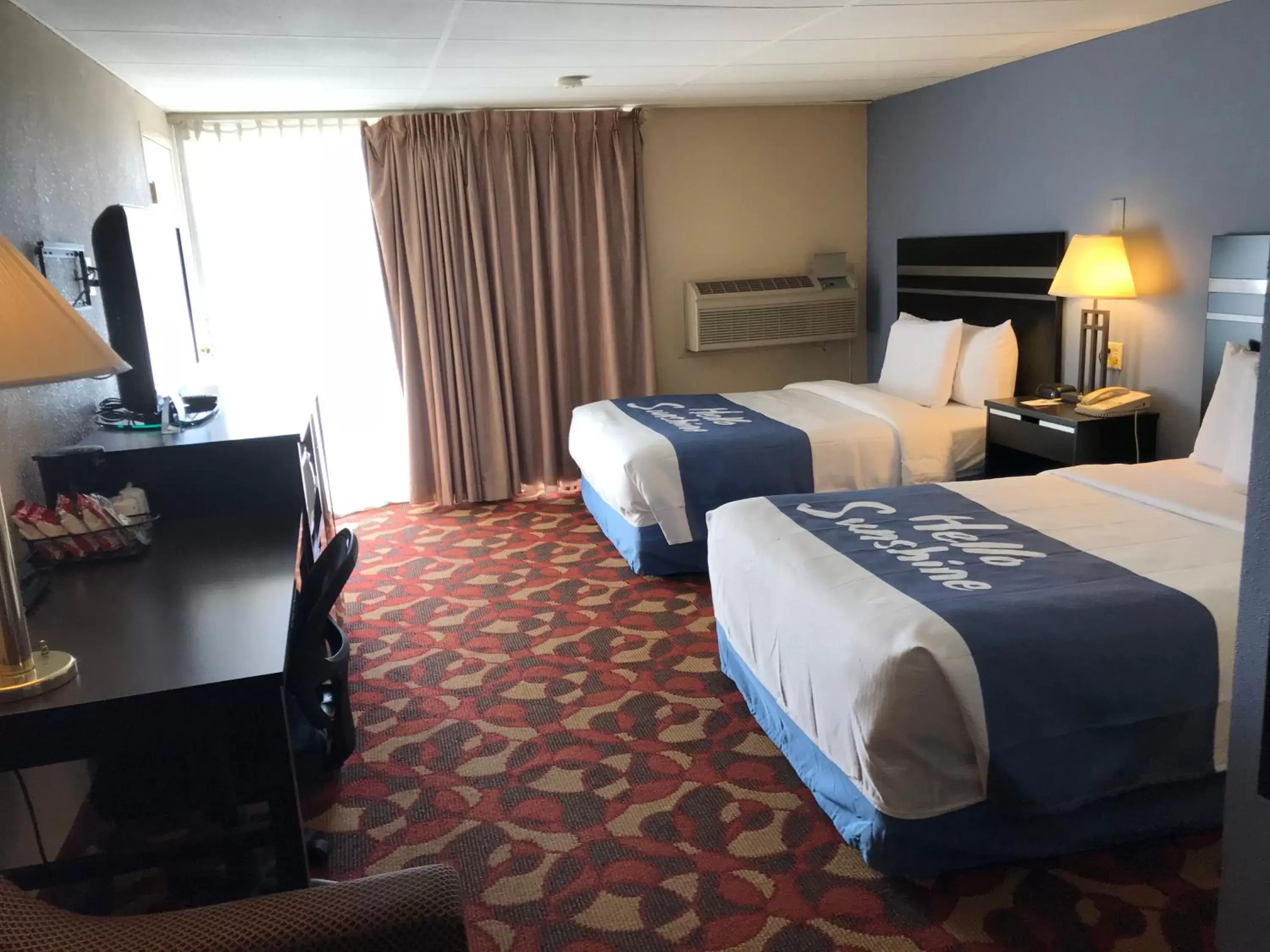 Photo of the whole room, Bed in Days Inn By Wyndham Carlisle North
