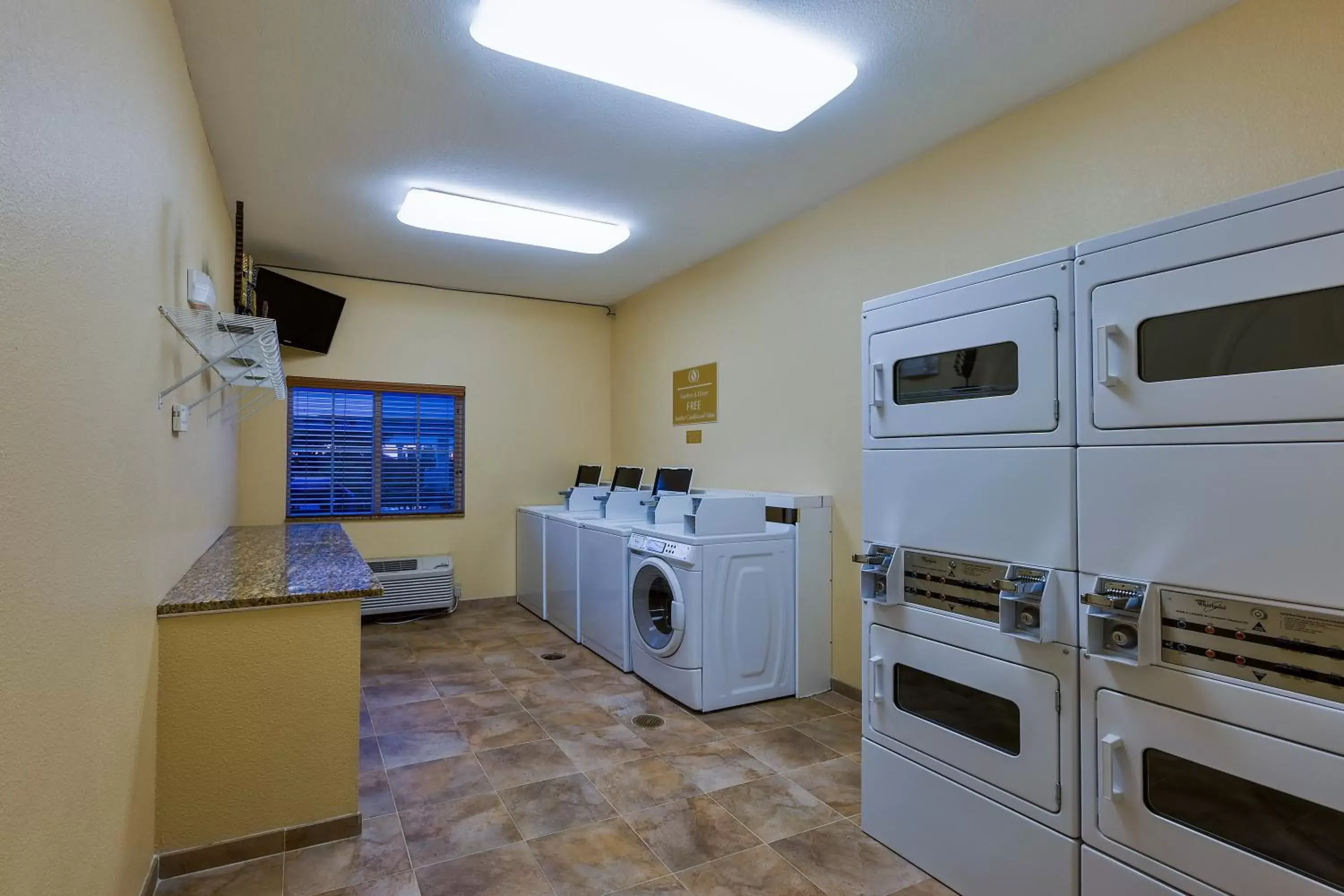 Other, Kitchen/Kitchenette in Candlewood Suites Decatur Medical Center, an IHG Hotel