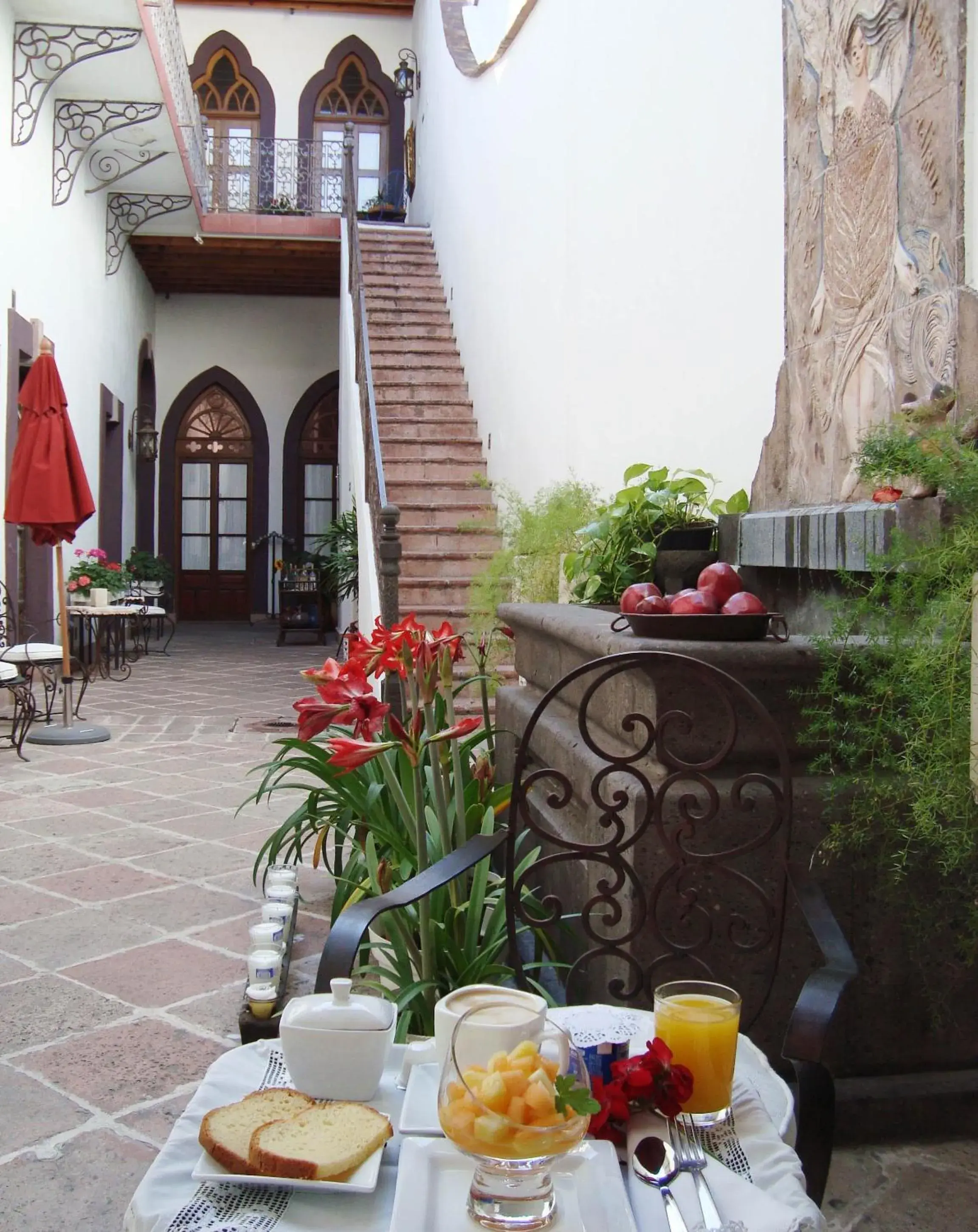 Patio, Restaurant/Places to Eat in El Serafin Hotel Boutique