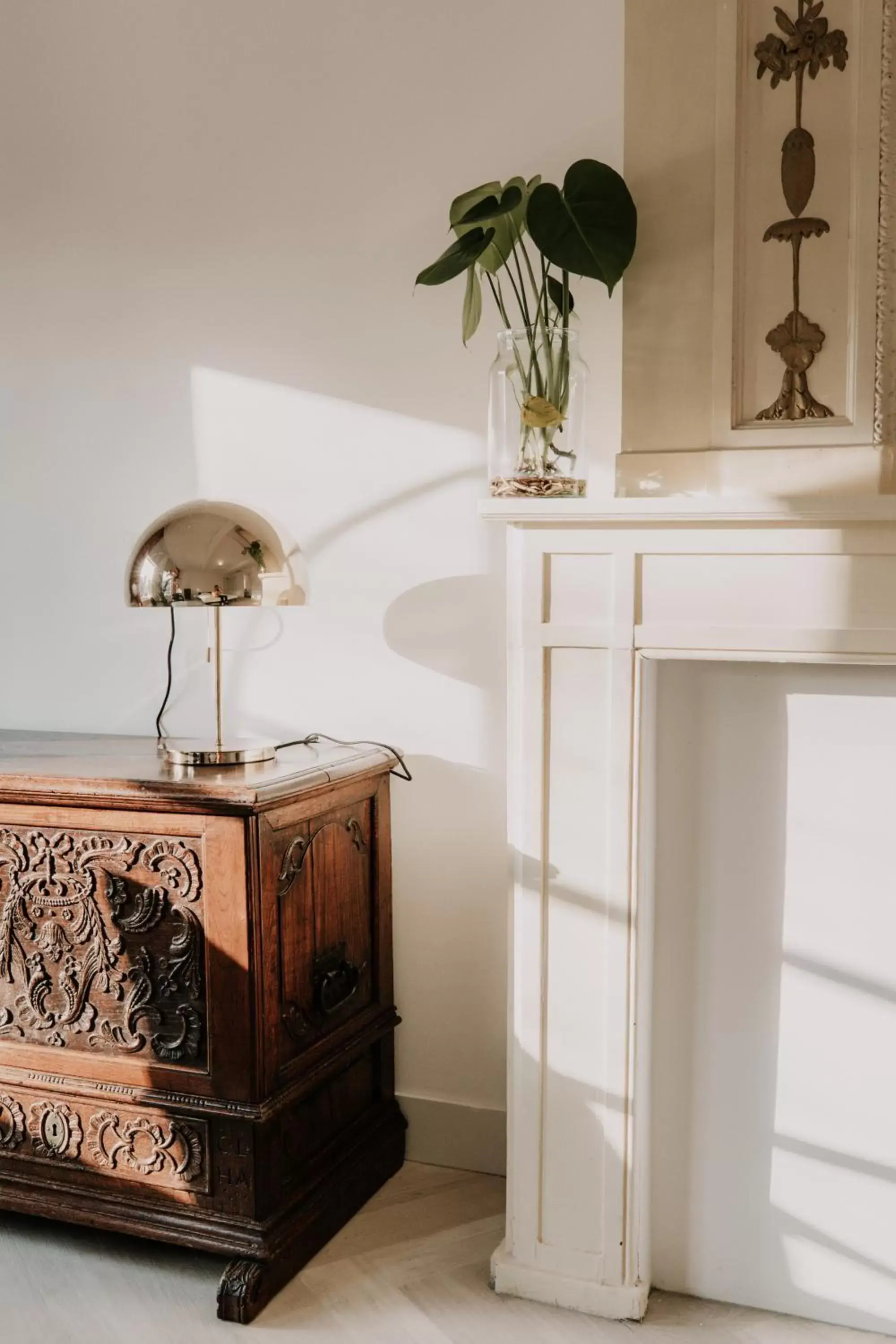 Seating area, Bathroom in Brass