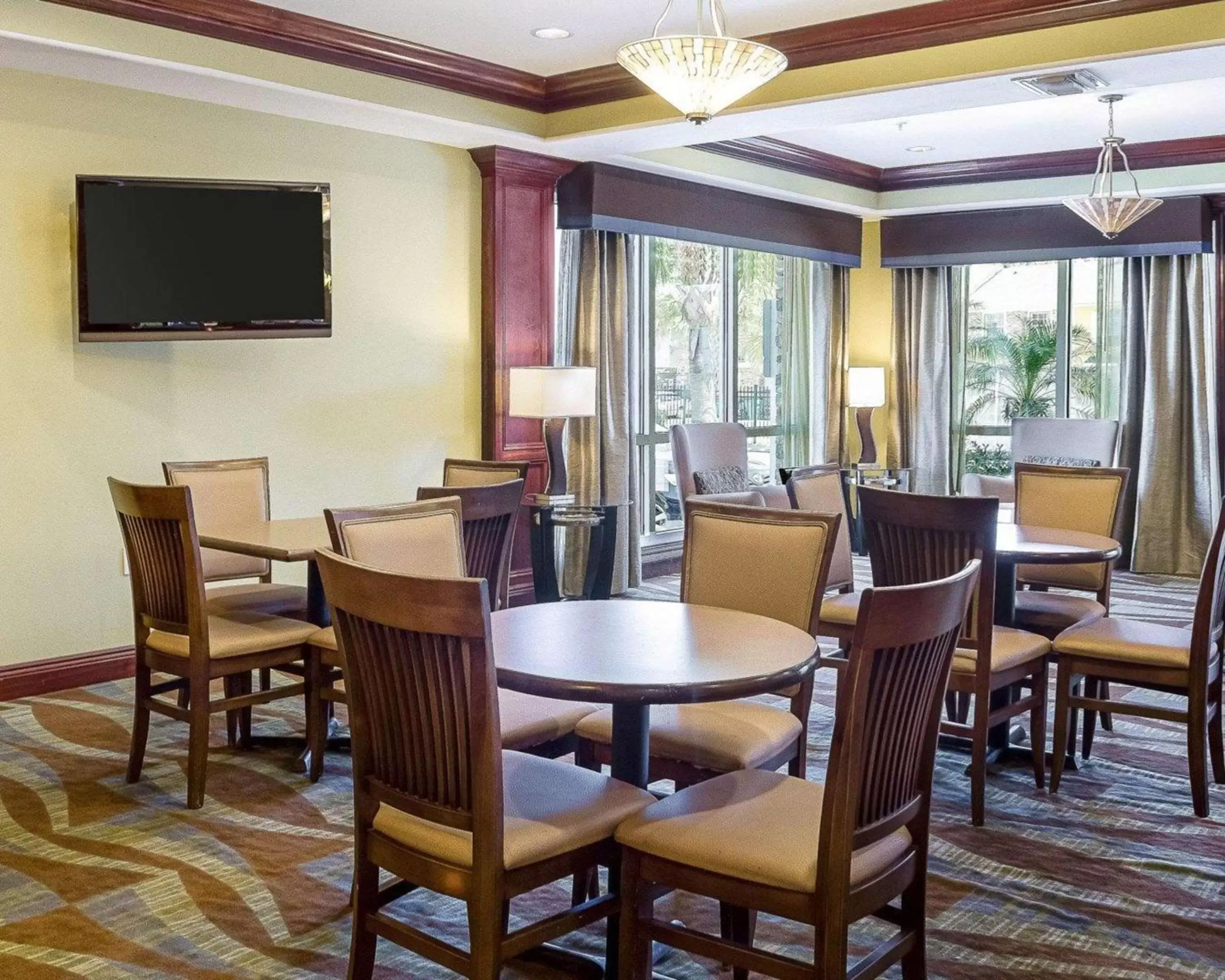Restaurant/places to eat in Comfort Suites Harvey - New Orleans West Restaurant/places to eat in Comfort Suites Harvey - New Orleans West