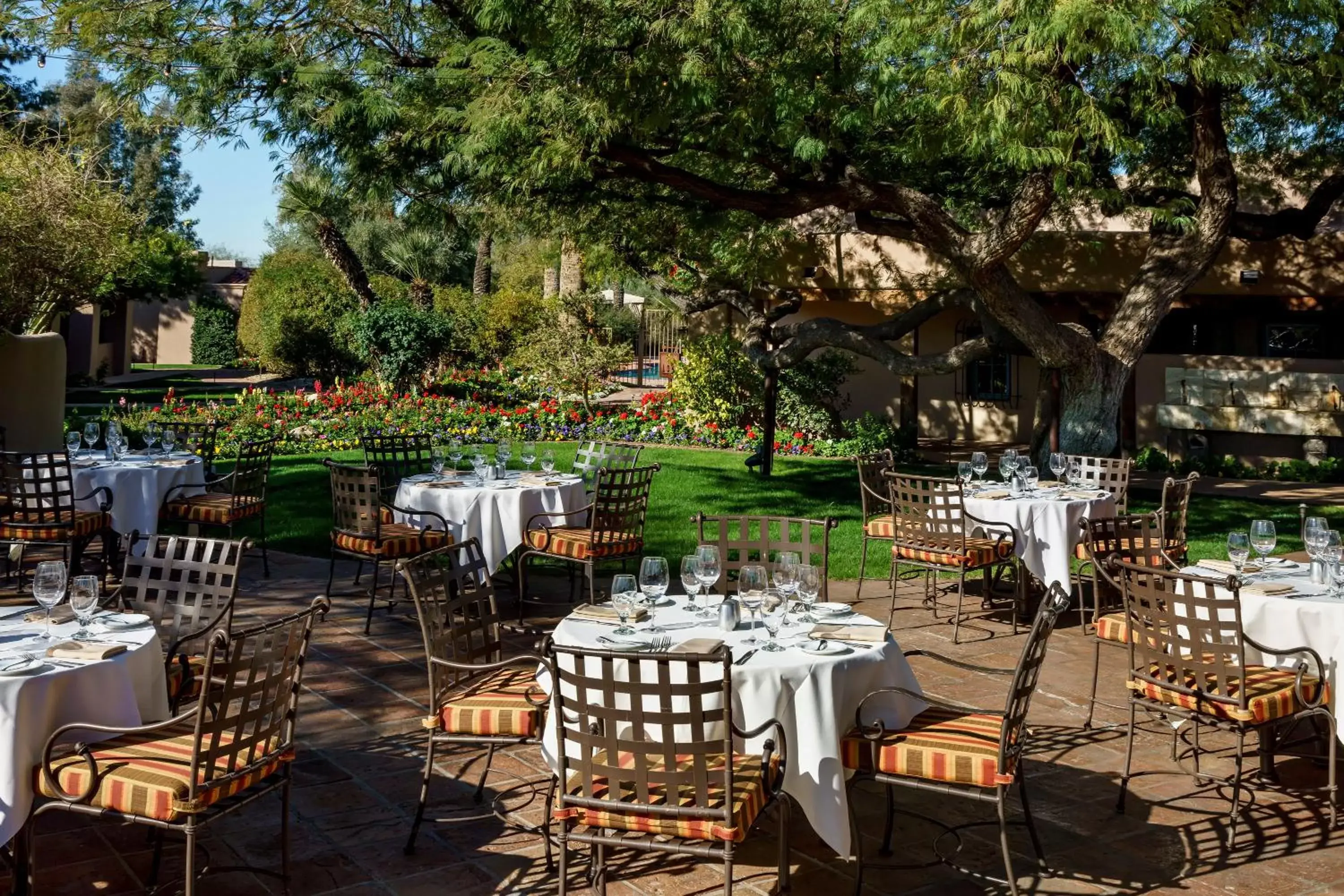 Restaurant/places to eat in The Hermosa Inn Restaurant/places to eat in The Hermosa Inn