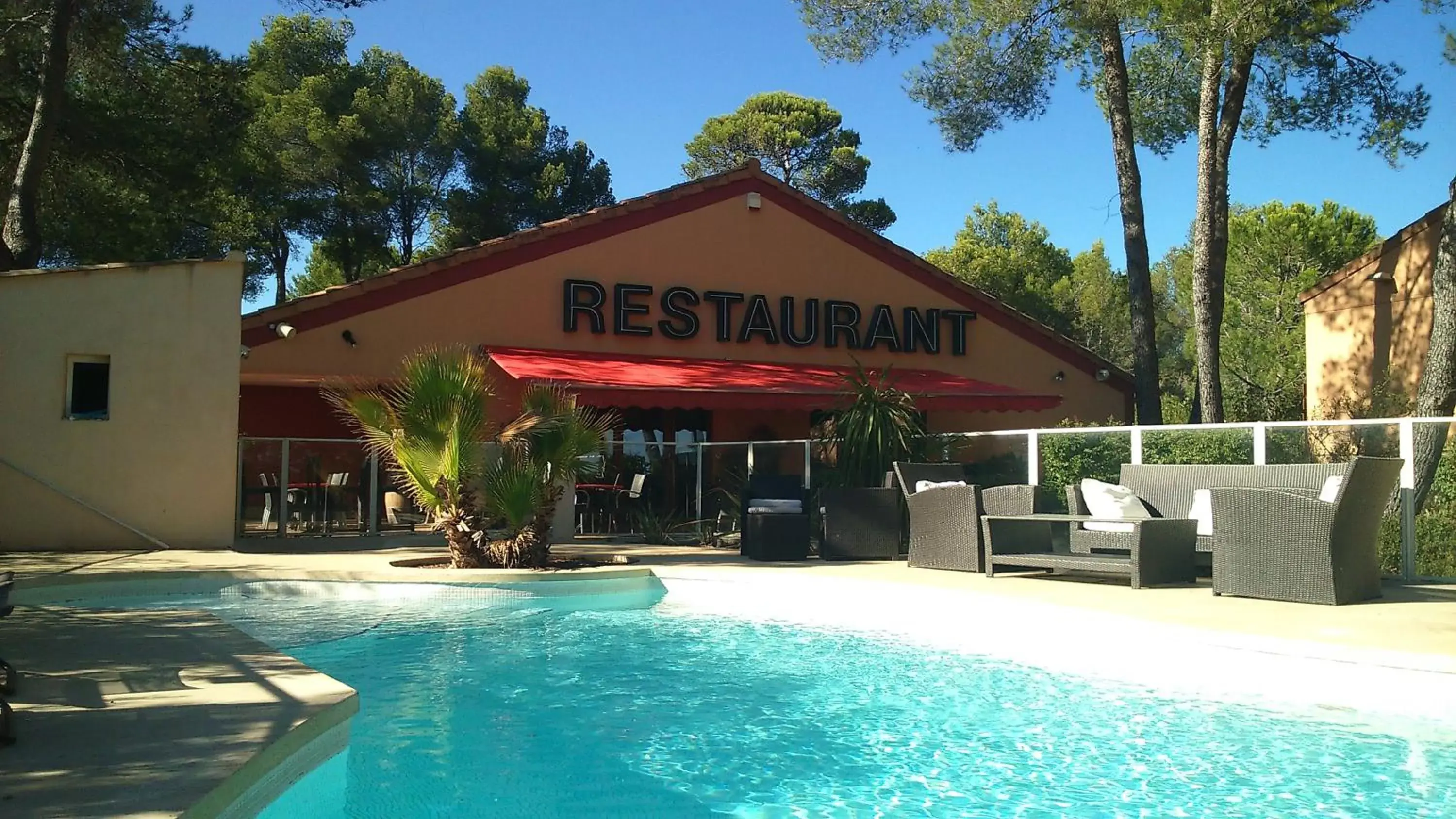 Restaurant/places to eat, Property Building in Kyriad Montpellier Nord Parc Euromédecine