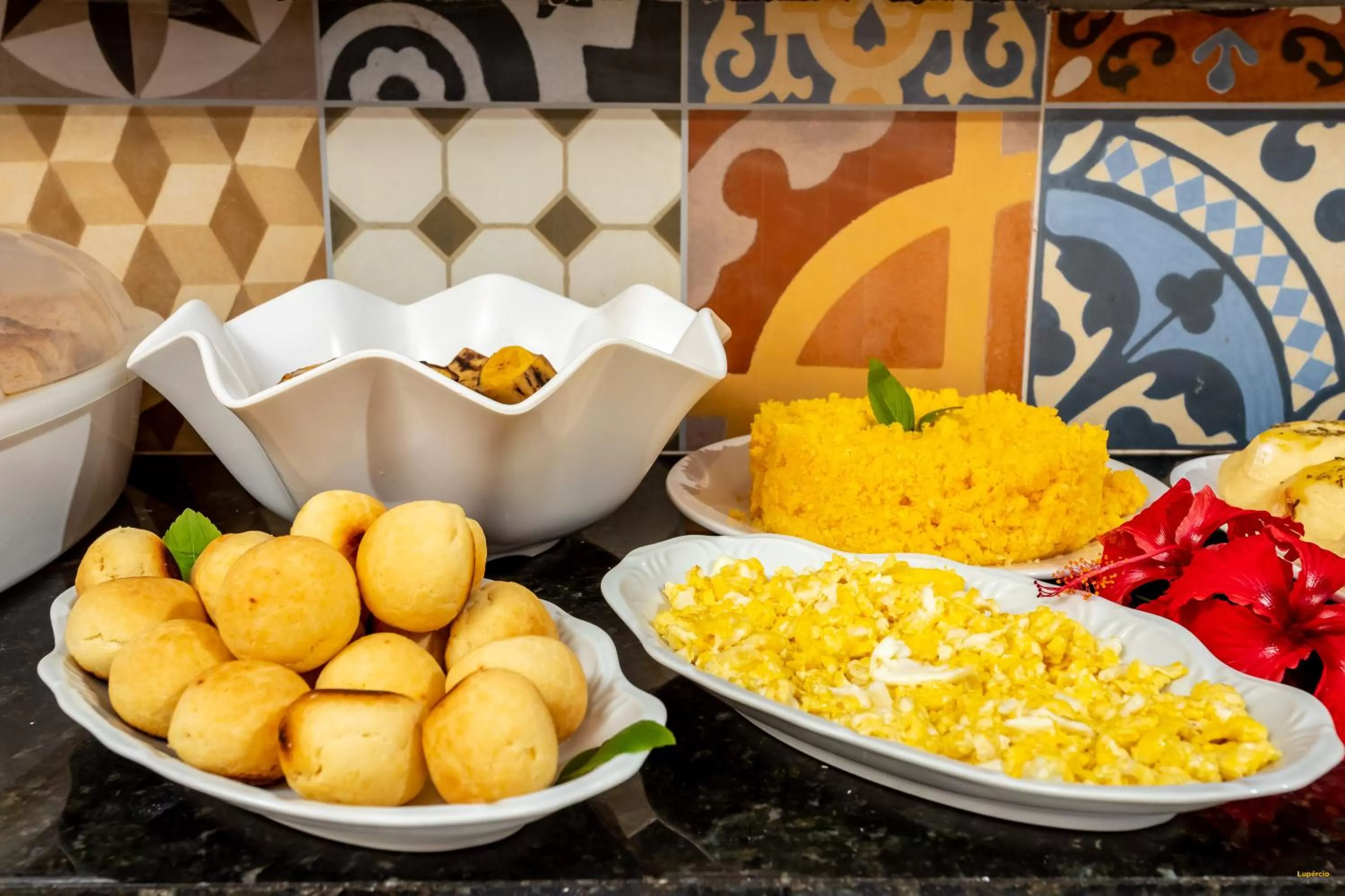 Breakfast in i9 Embaú Flats & Suites