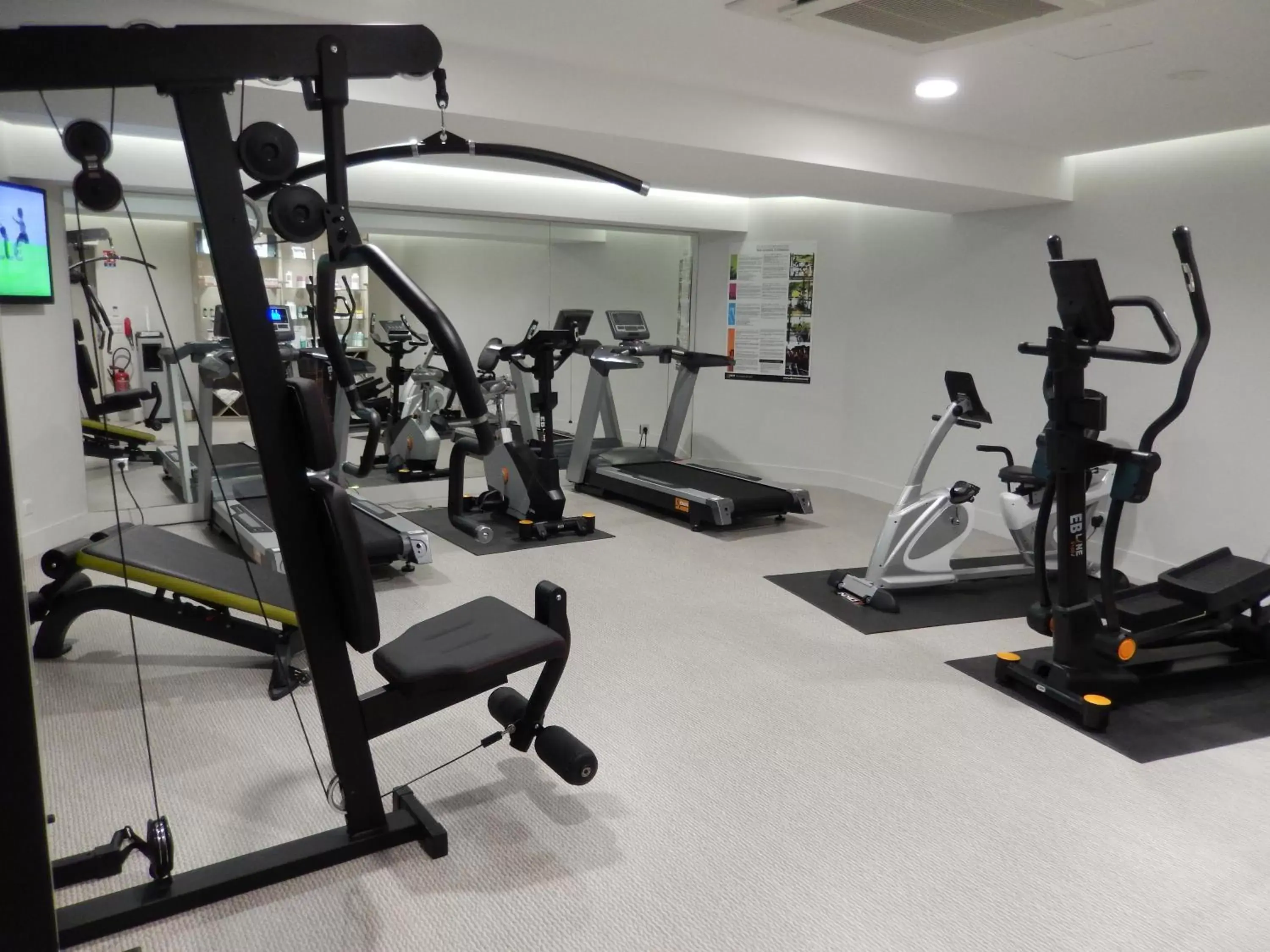 Fitness centre/facilities, Fitness Center/Facilities in ibis Styles La Rochelle Centre
