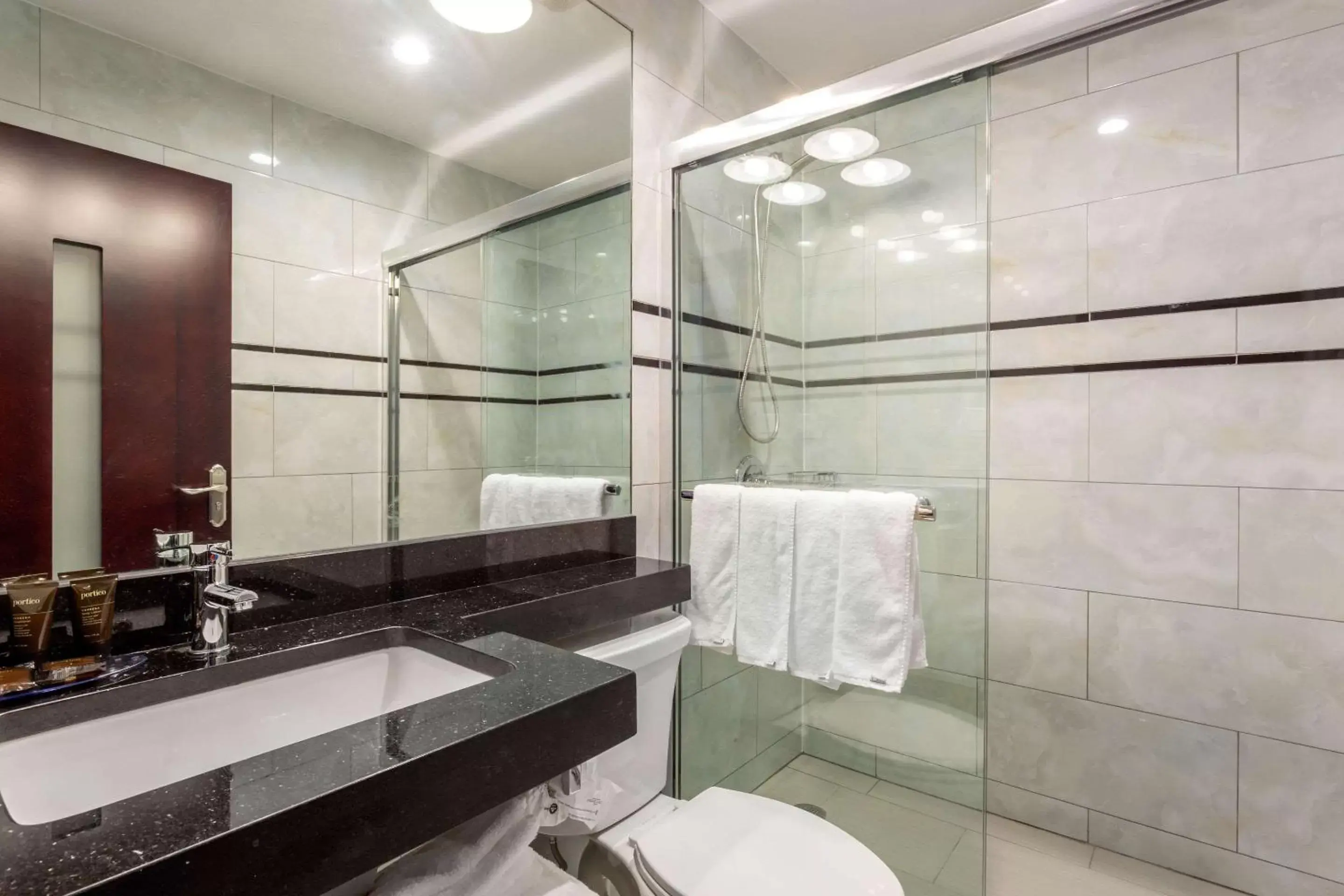 Bathroom in The L Hotel, Ascend Hotel Collection