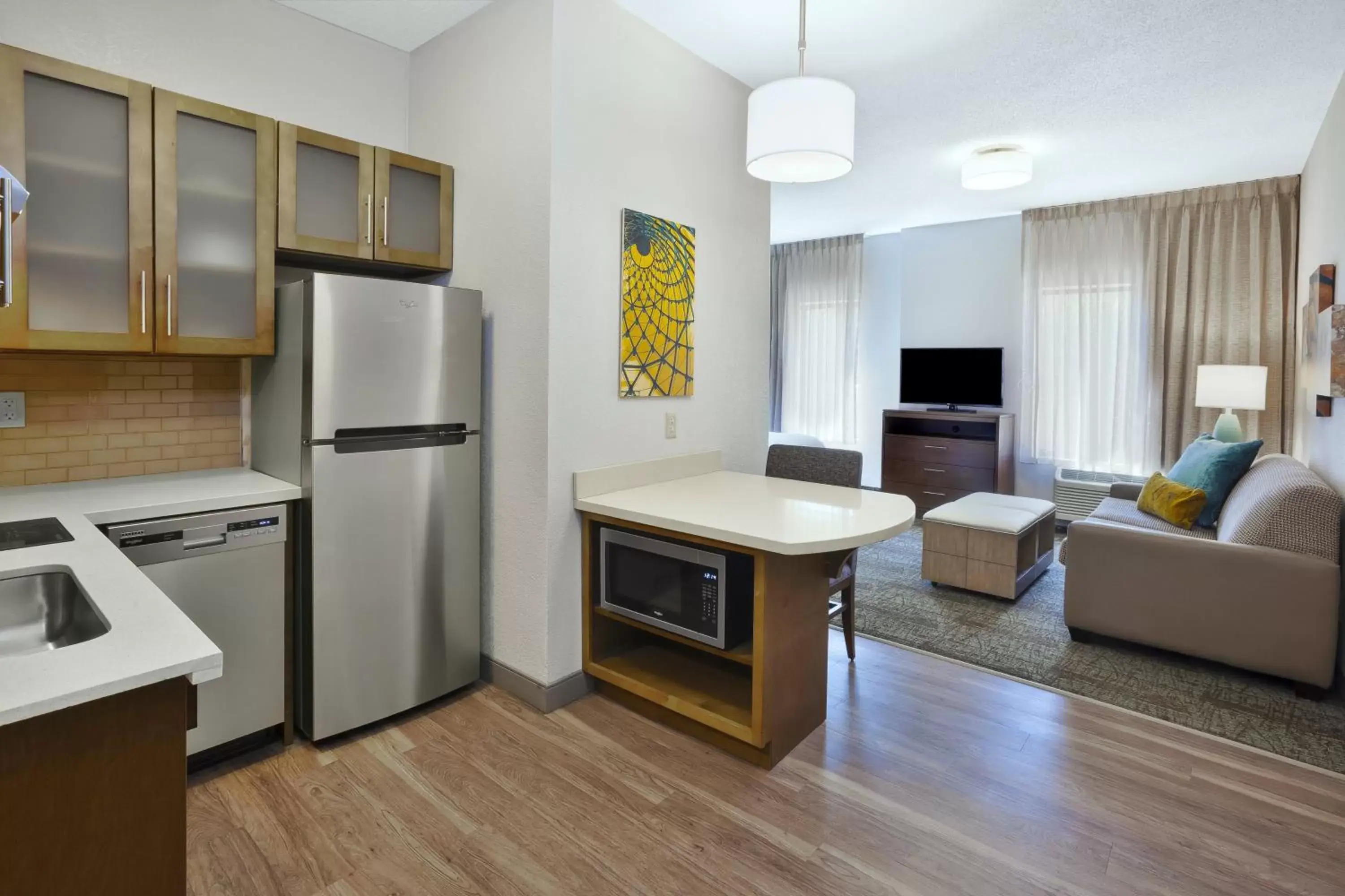 Photo of the whole room, Kitchen/Kitchenette in Staybridge Suites Columbia-Highway 63 & I-70, an IHG Hotel