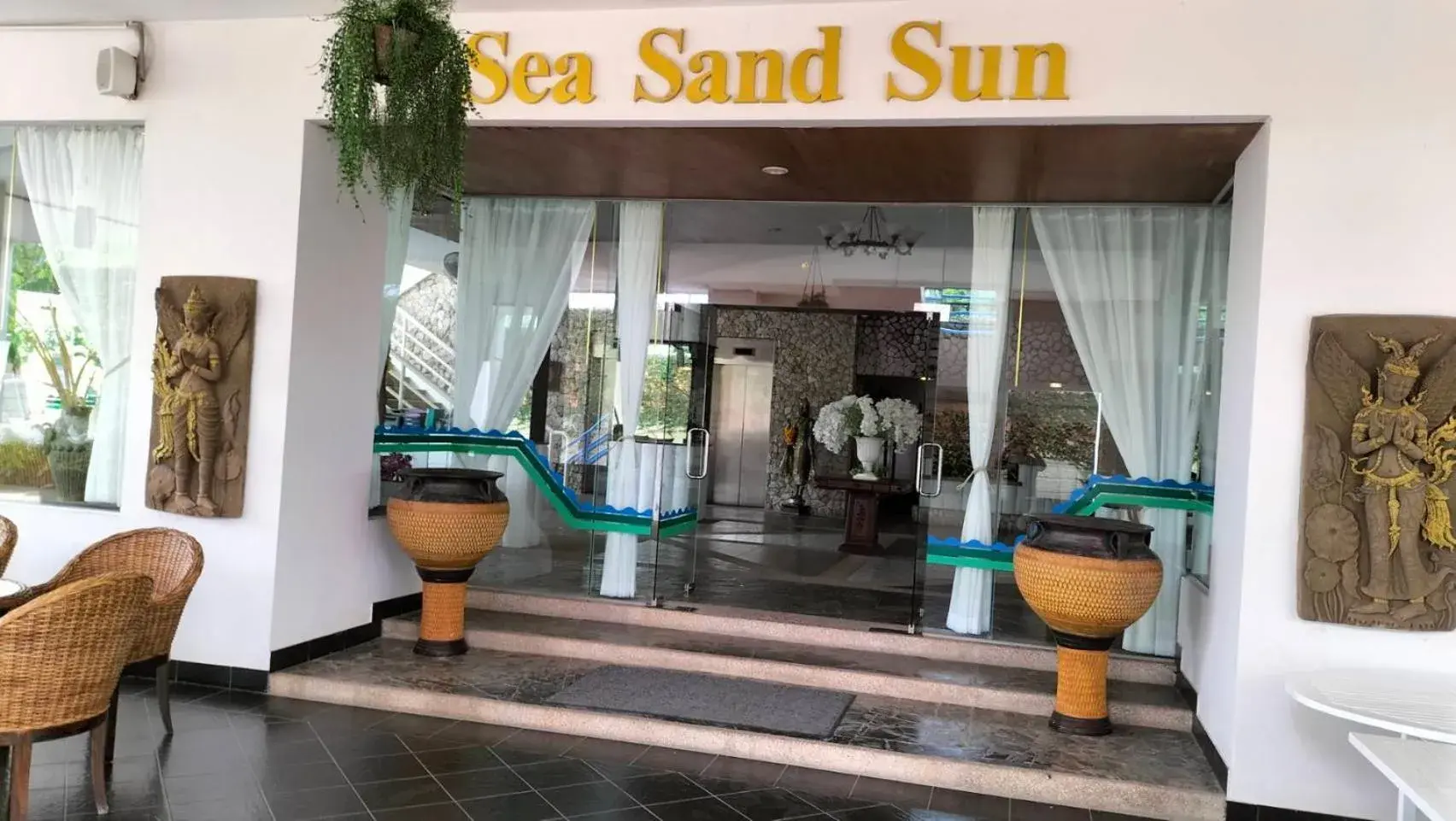 Sea Sand Sun Resort