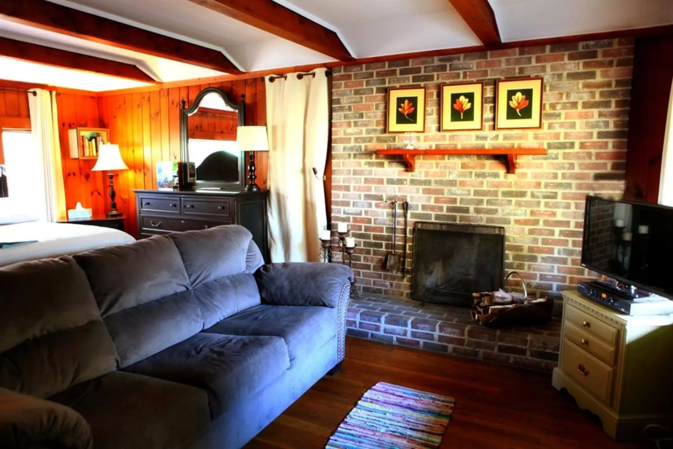 Photo of the whole room, Seating Area in The Pines Cottages