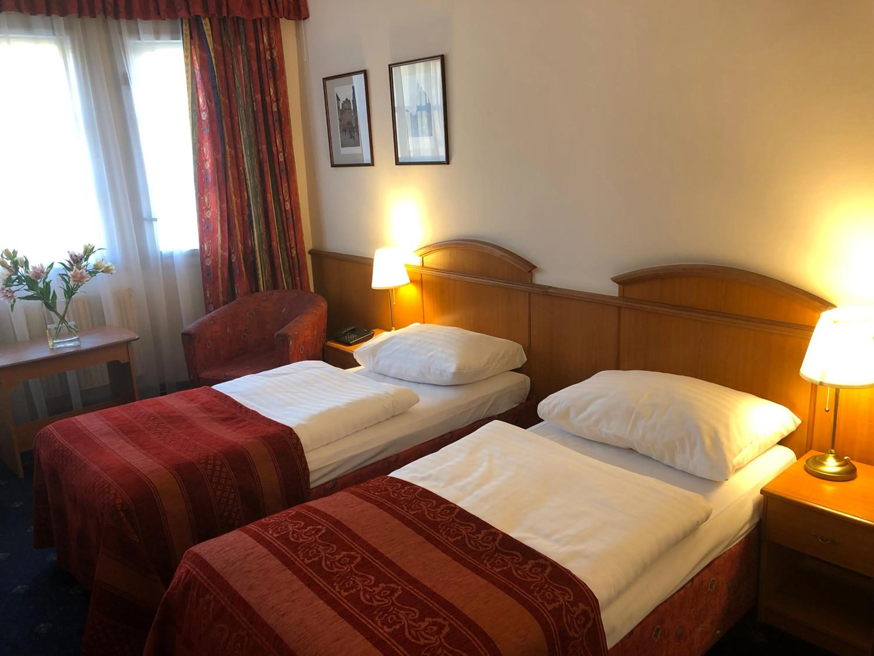 Photo of the whole room in Kavalir