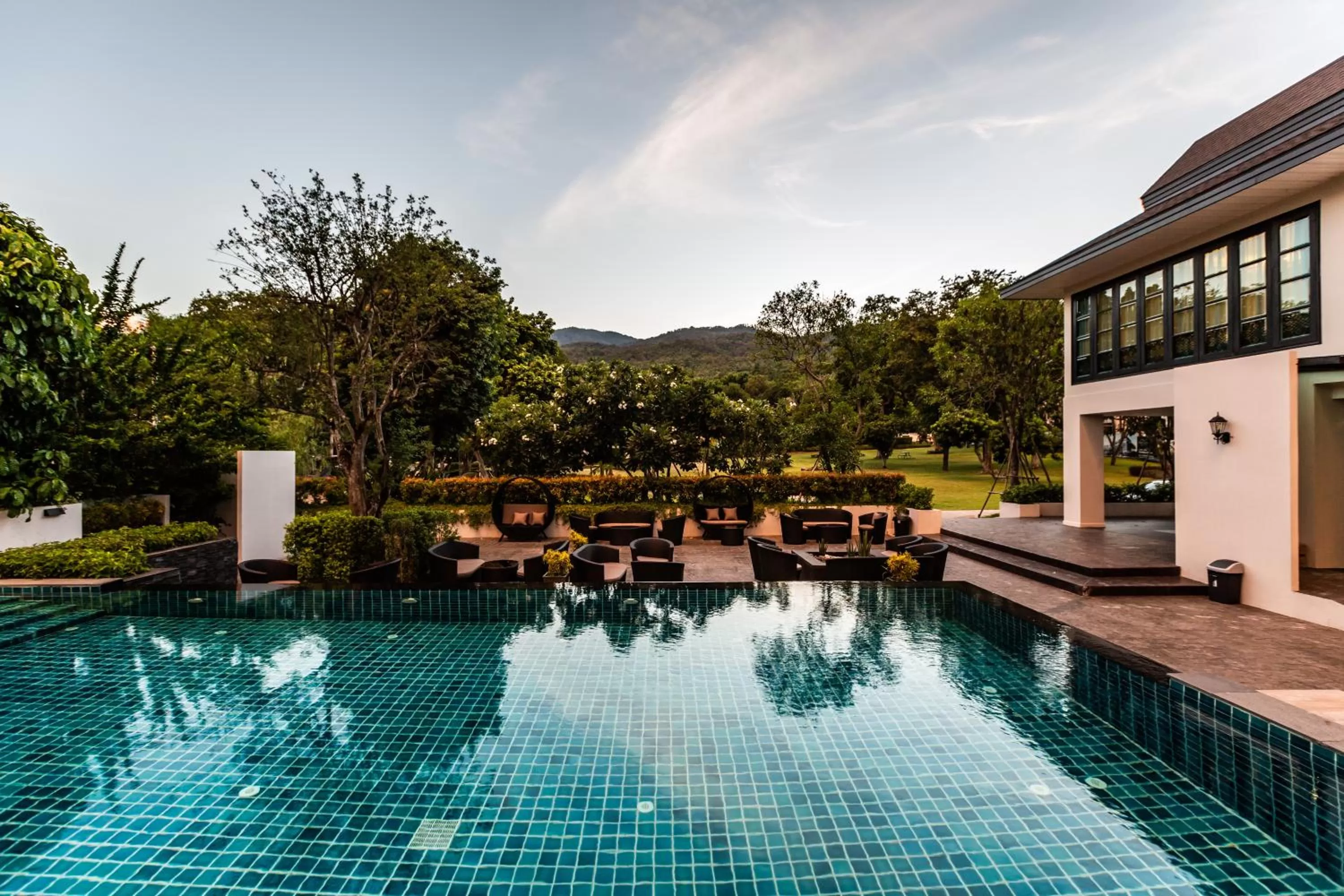 Swimming pool in Merchant Villa- SHA Extra Plus