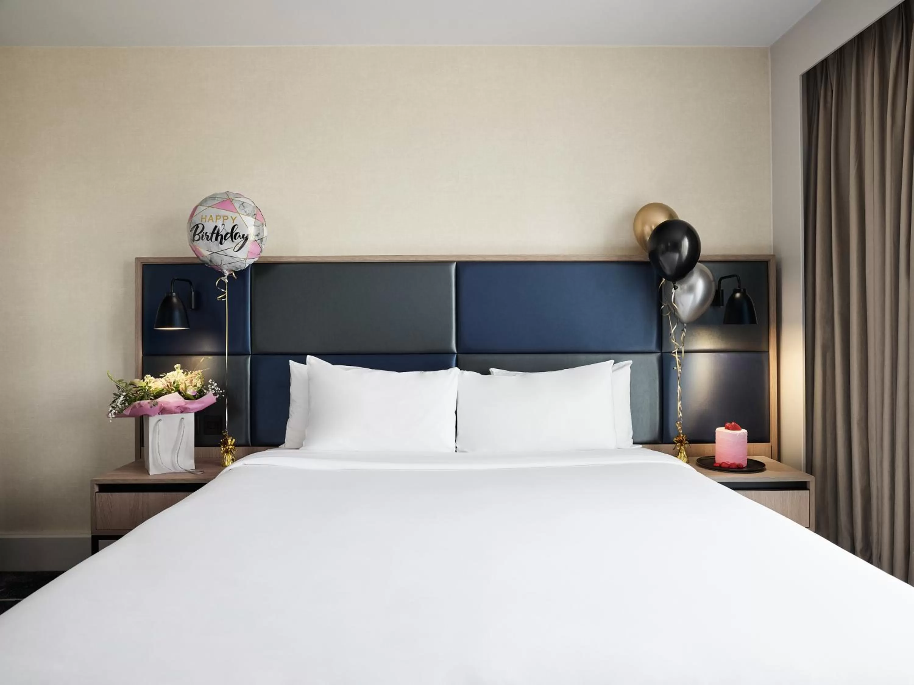 Bed in Hyatt Regency Manchester