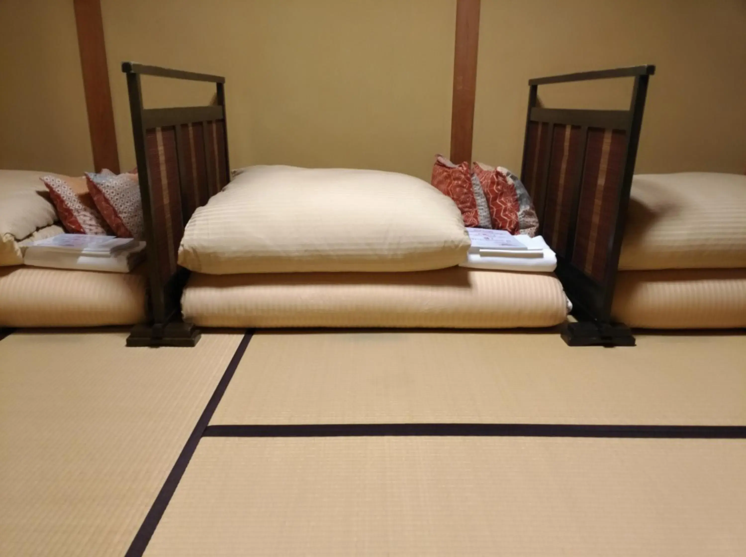 Bed in K's House Ito Onsen - Historical Ryokan Hostel