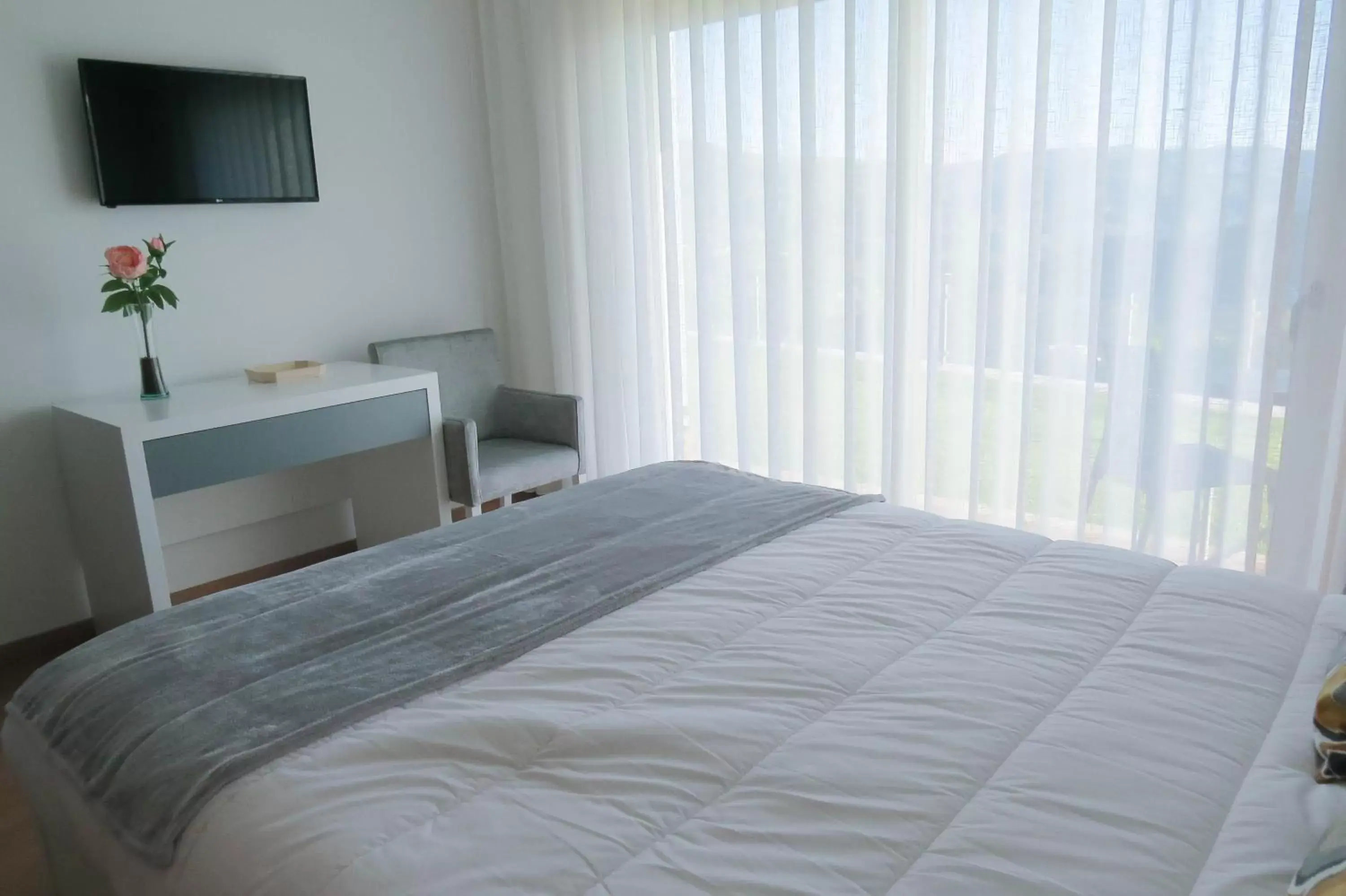 Photo of the whole room, Bed in Casa Miradouro