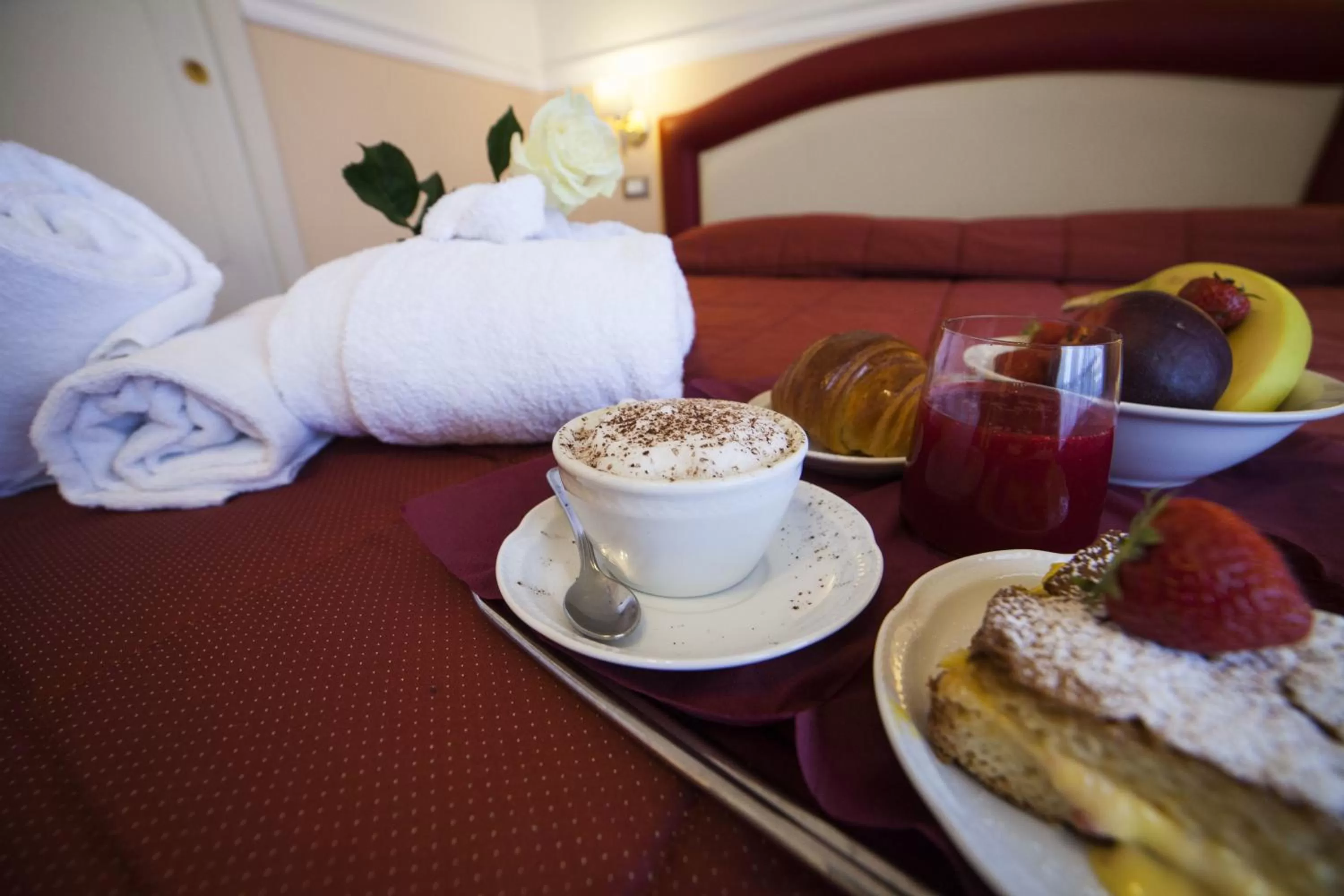 Breakfast, Bed in Hotel Gran Duca