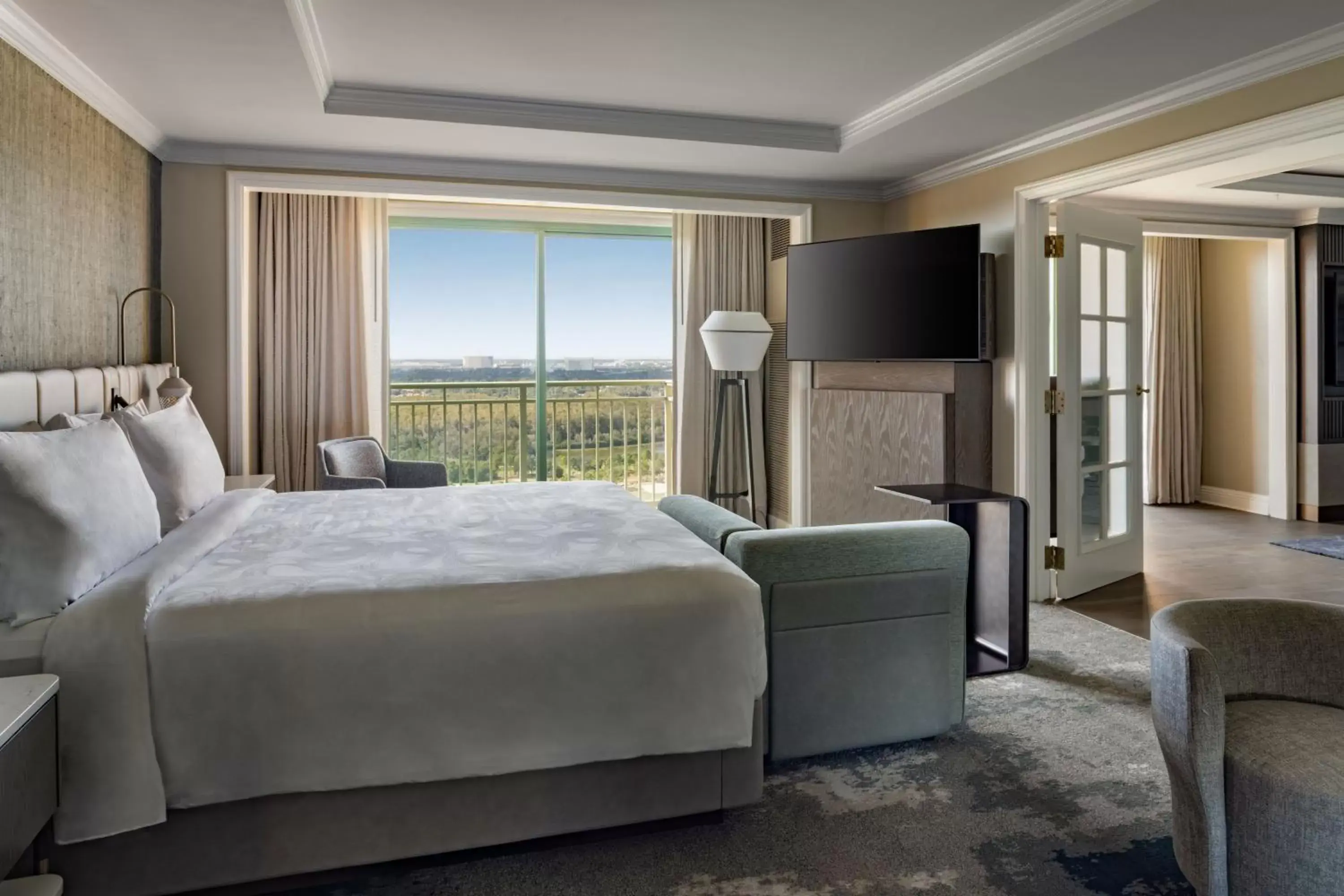Bedroom in JW Marriott Orlando Grande Lakes