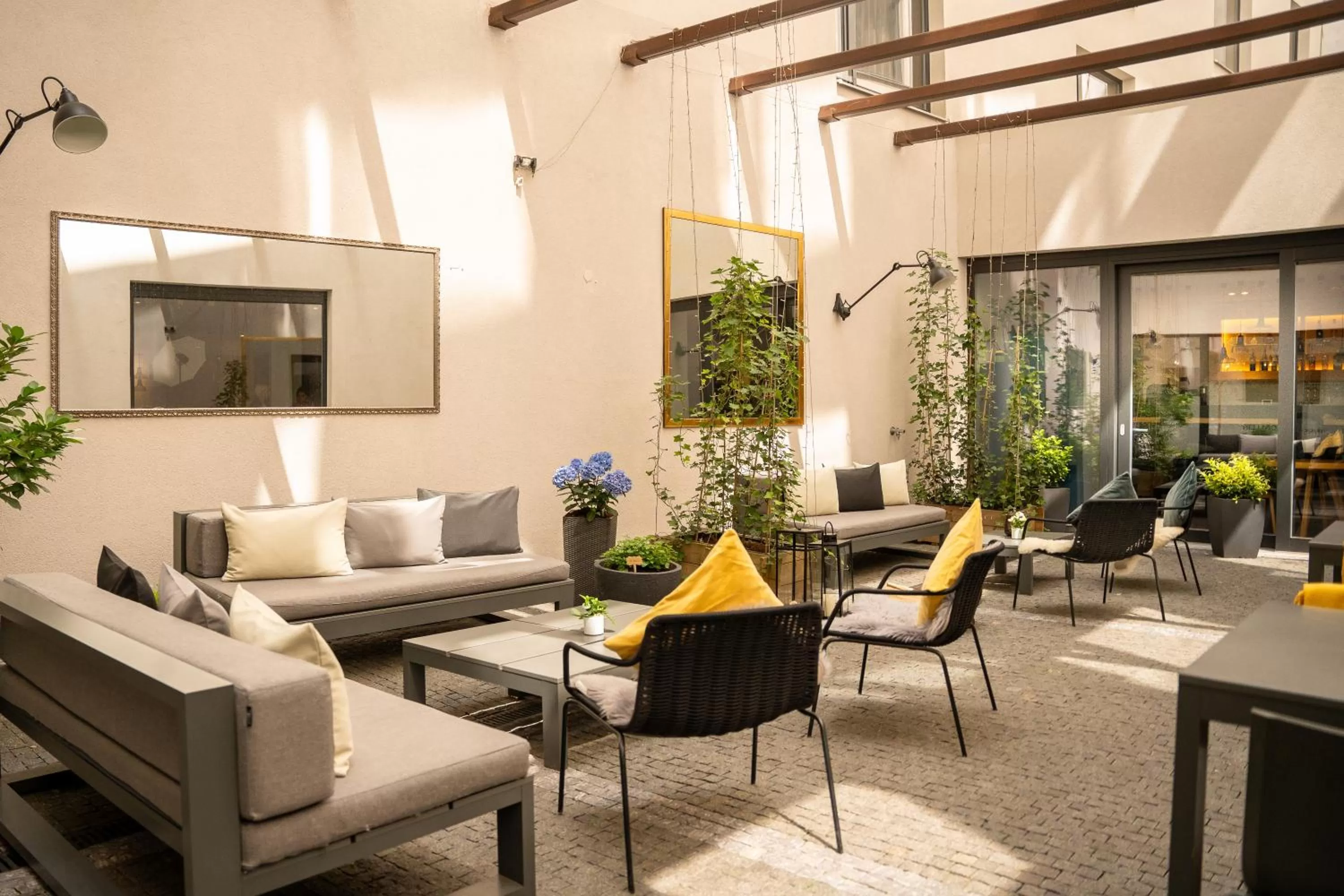 TV and multimedia in INNSiDE by Meliá Prague Old Town