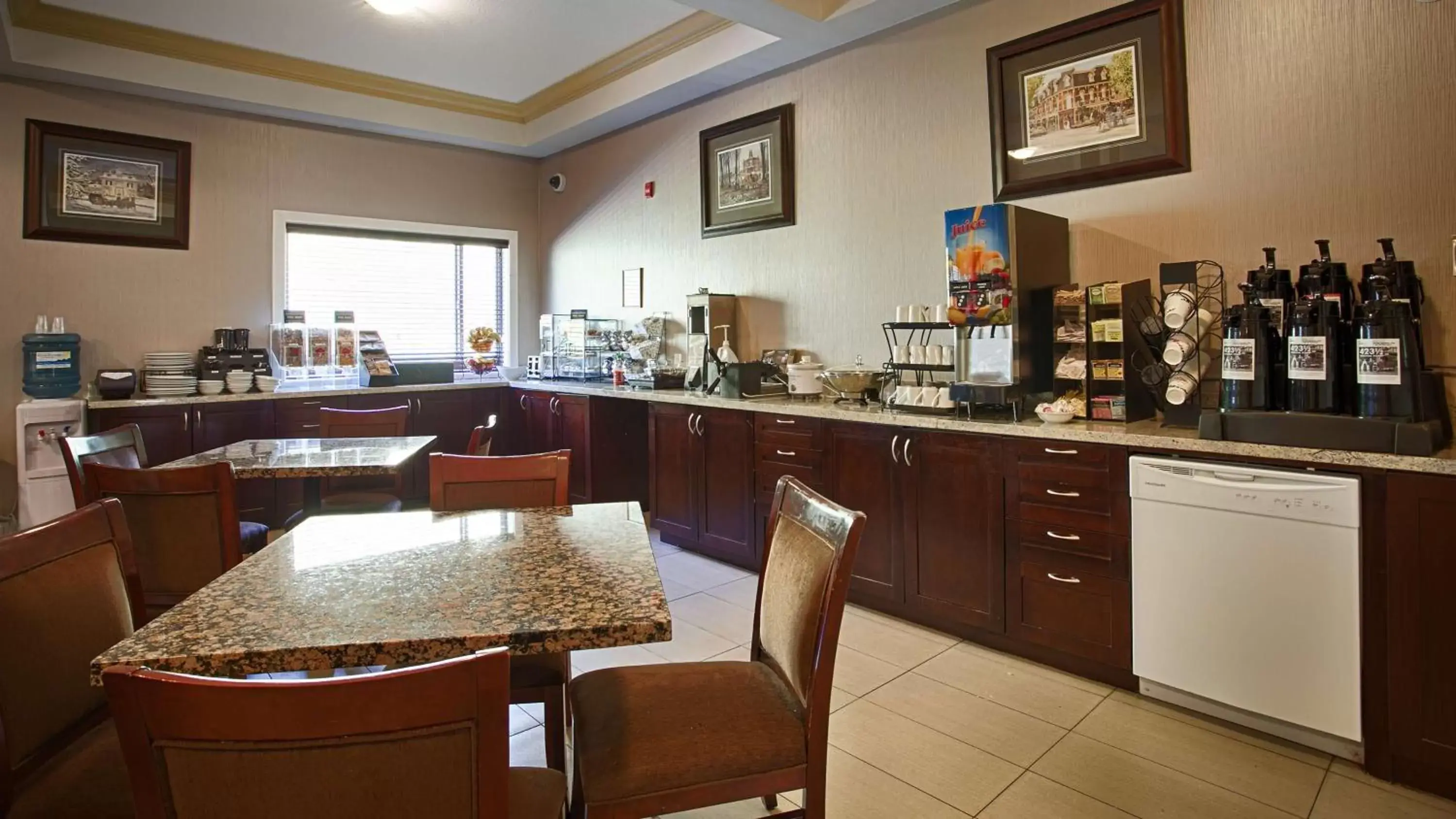 Restaurant/Places to Eat in Best Western Williams Lake