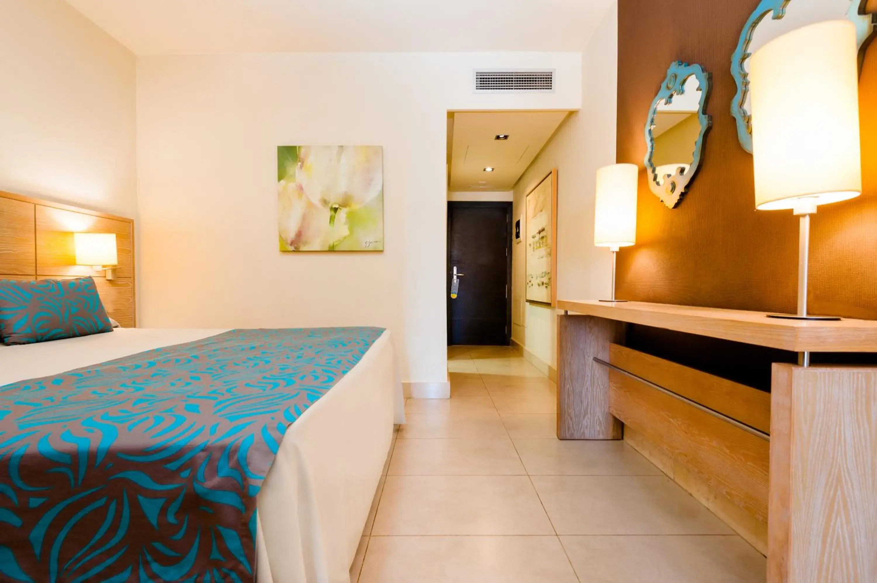 Bedroom in Kn Hotel Arenas del Mar Adults Only