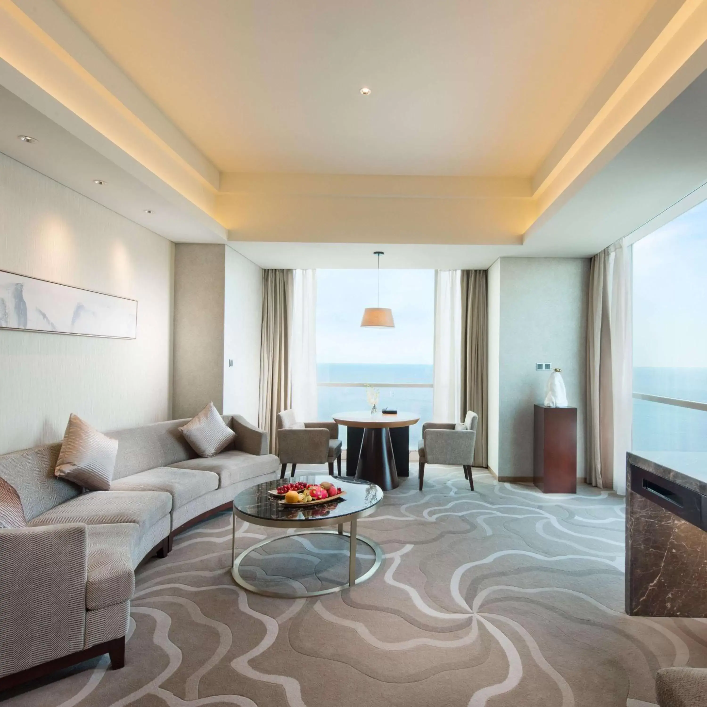 Living room, Seating Area in Hilton Yantai Golden Coast