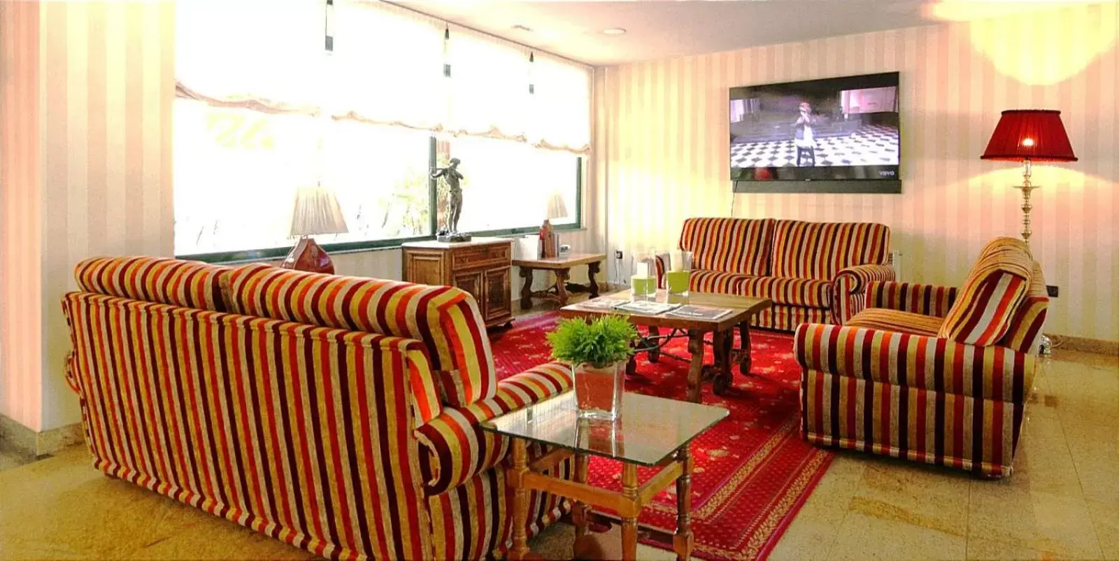 Lobby or reception, Lounge/Bar in Hotel Ele Puente Romano de Salamanca