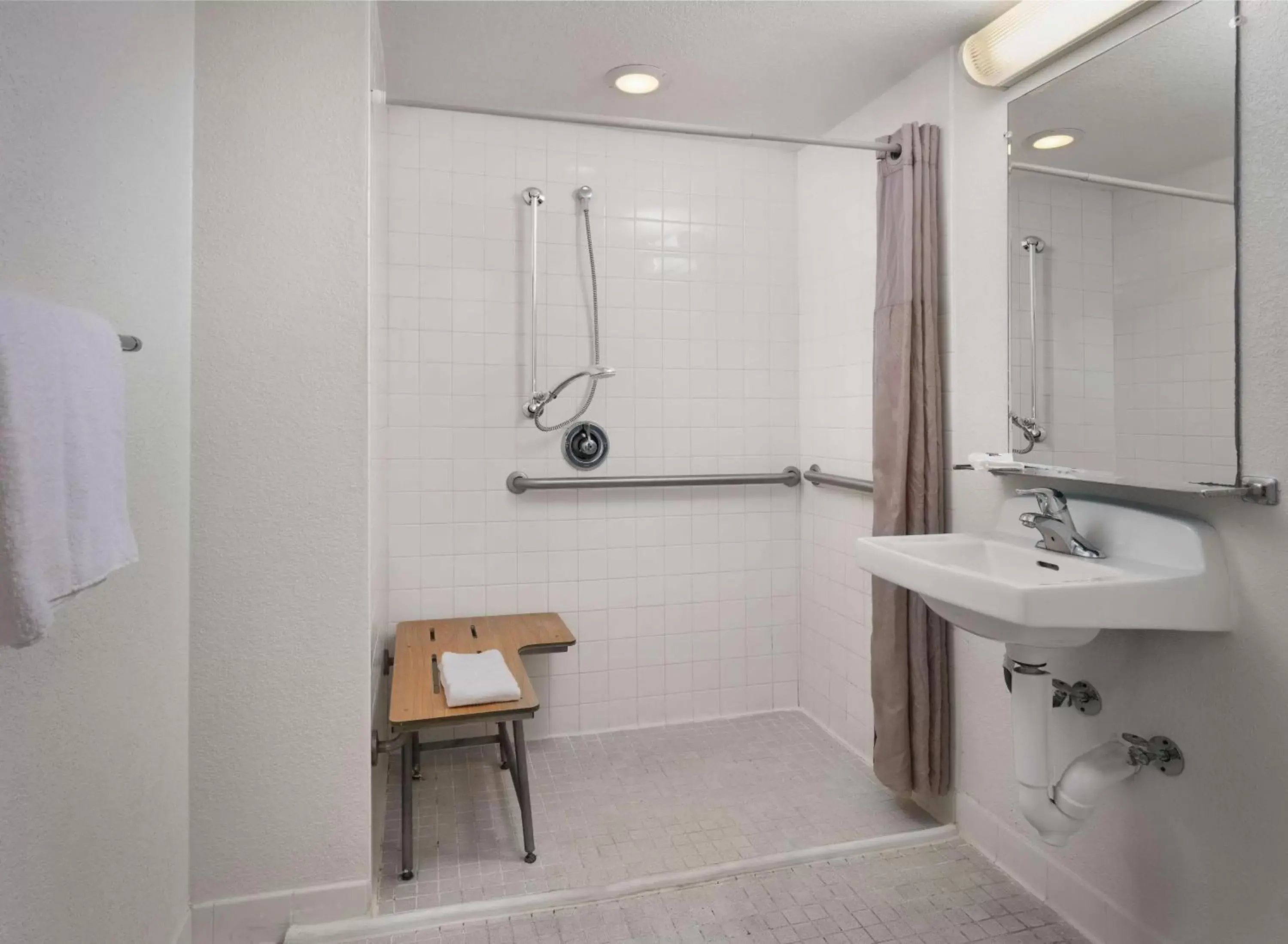 Bathroom in Motel 6-San Simeon, CA - Hearst Castle Area