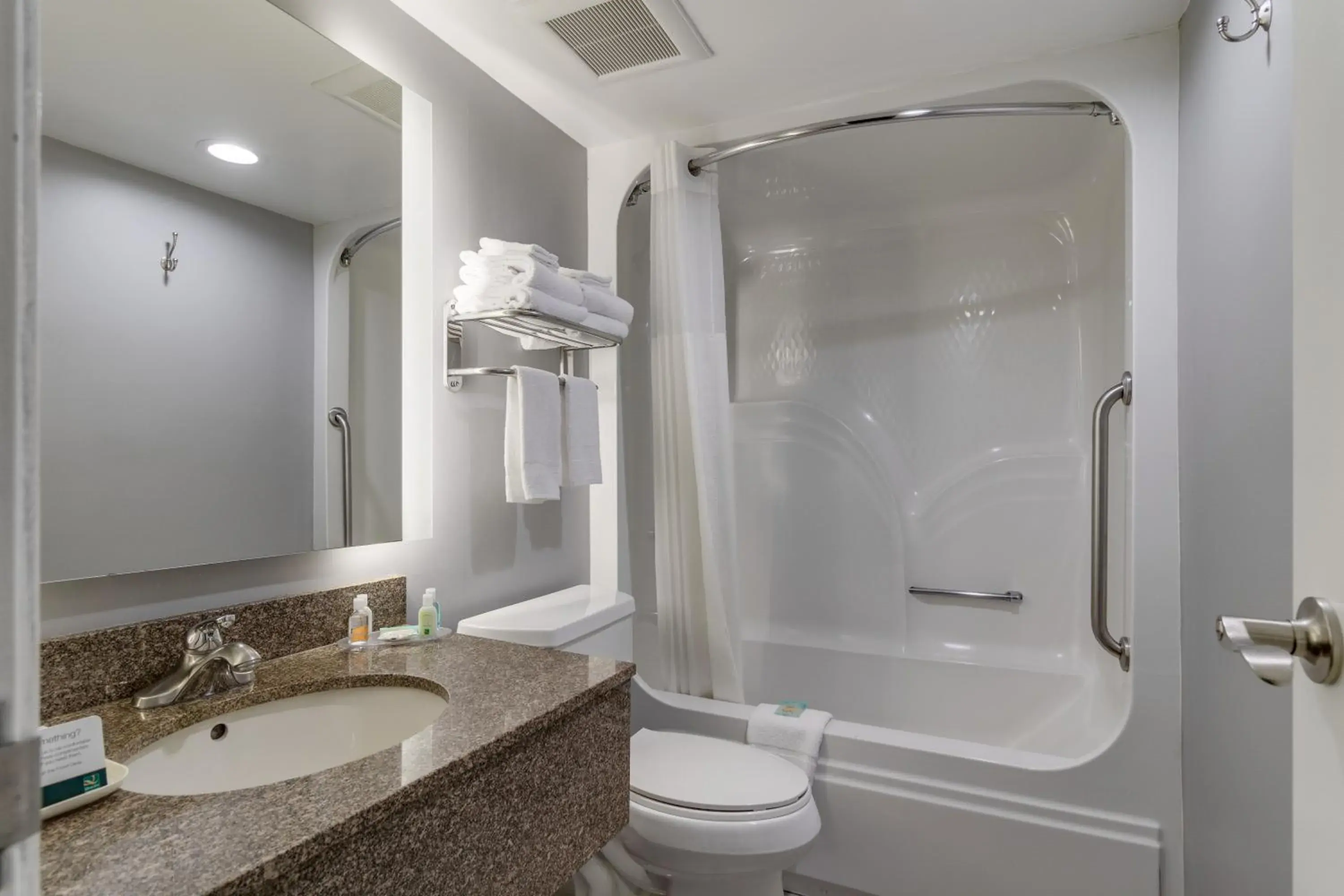 Bathroom in Quality Inn Interstate