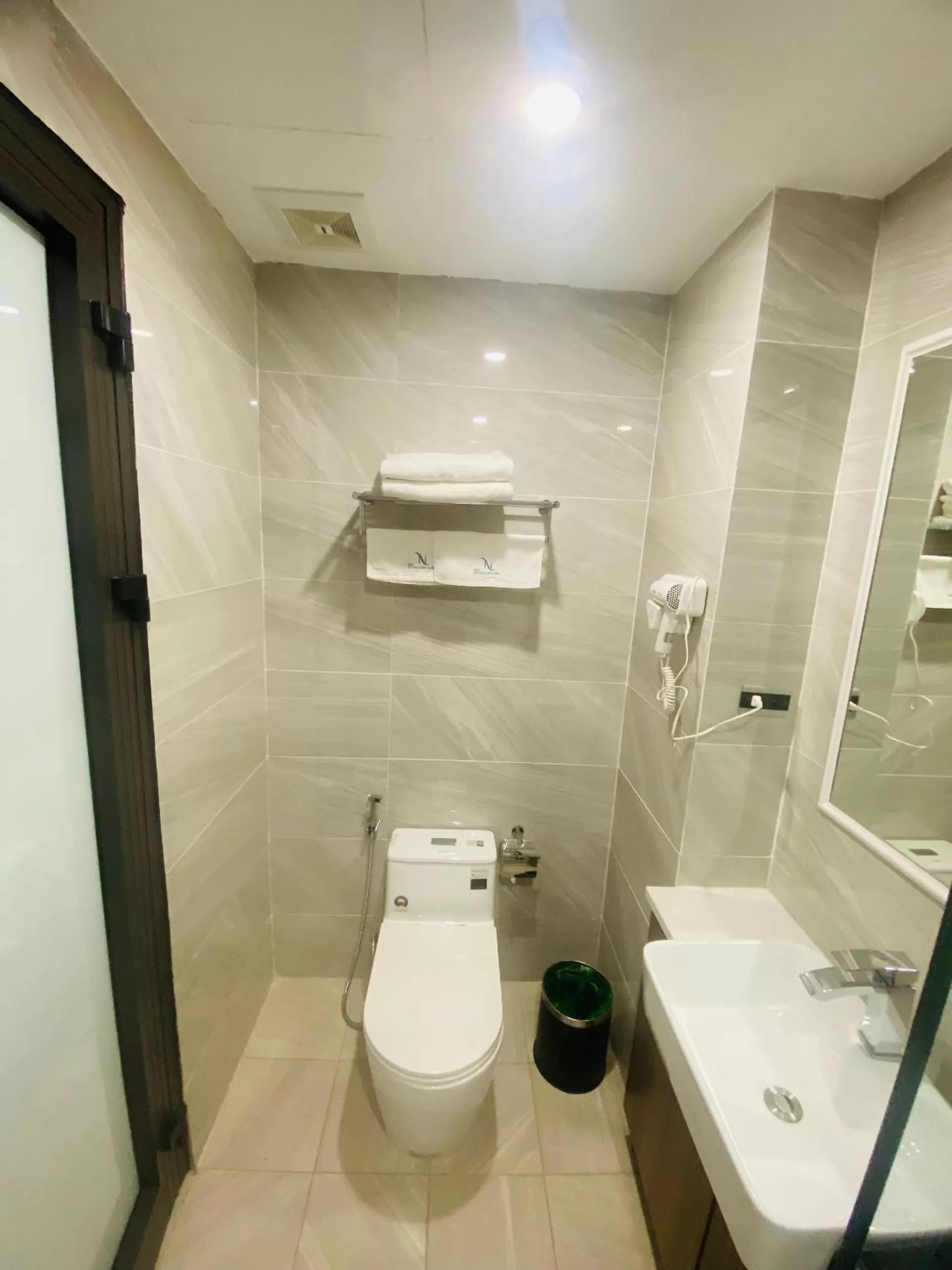 Standard Twin Room in NIN BOUTIQUE HOTEL