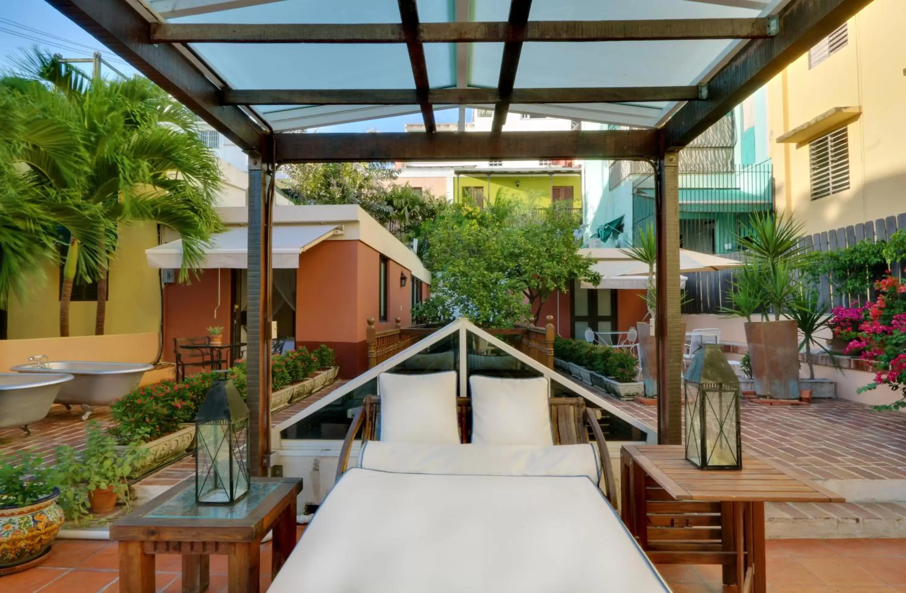 Balcony/Terrace, Property Building in Villa Herencia Hotel