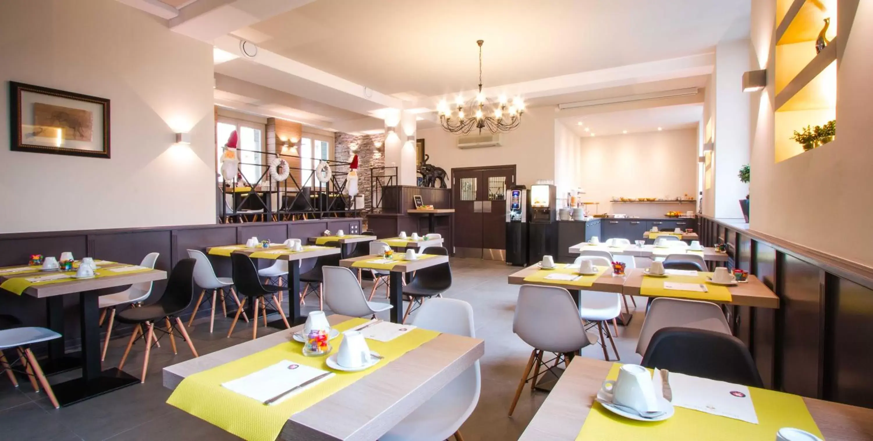 Other, Restaurant/Places to Eat in Hôtel des Princes, Chambéry Centre