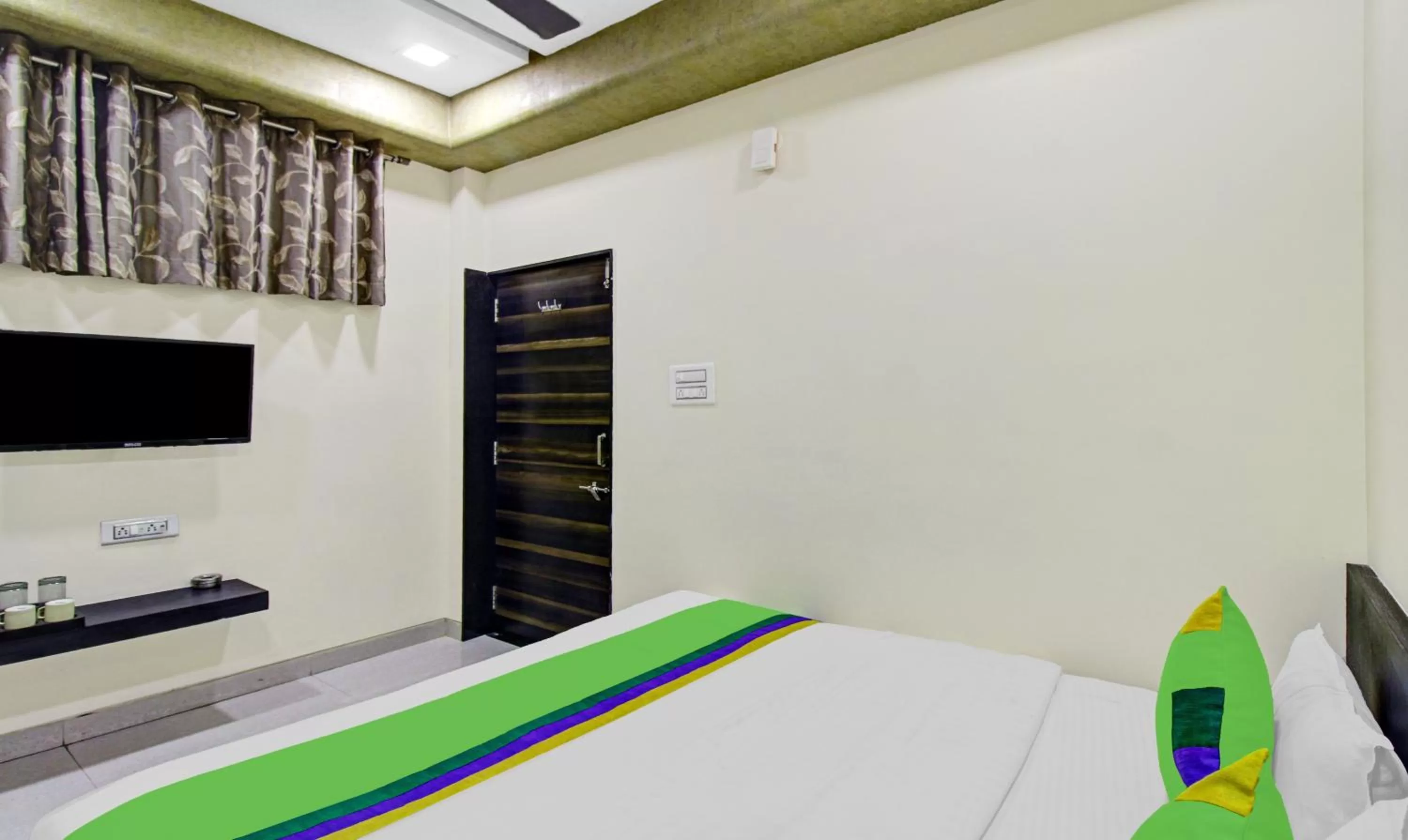 Bedroom, Bed in Treebo Baby Pearl