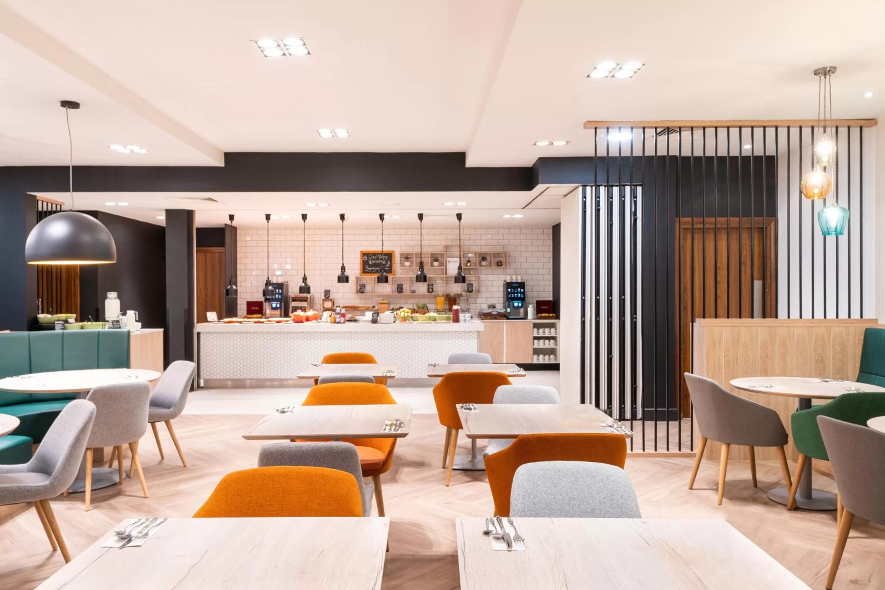 Restaurant/places to eat in Holiday Inn Stevenage by IHG