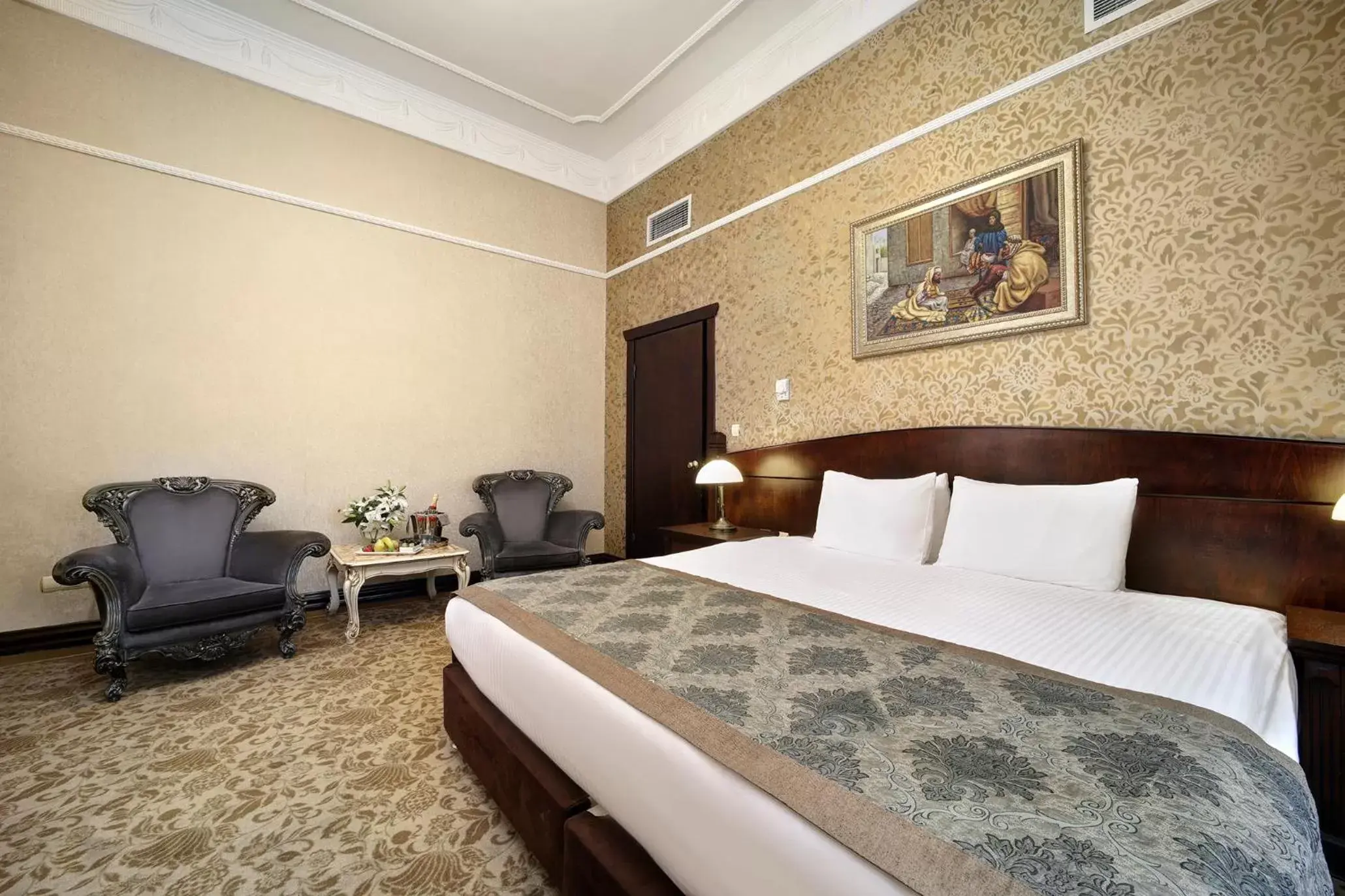 Photo of the whole room, Bed in Legacy Ottoman Hotel