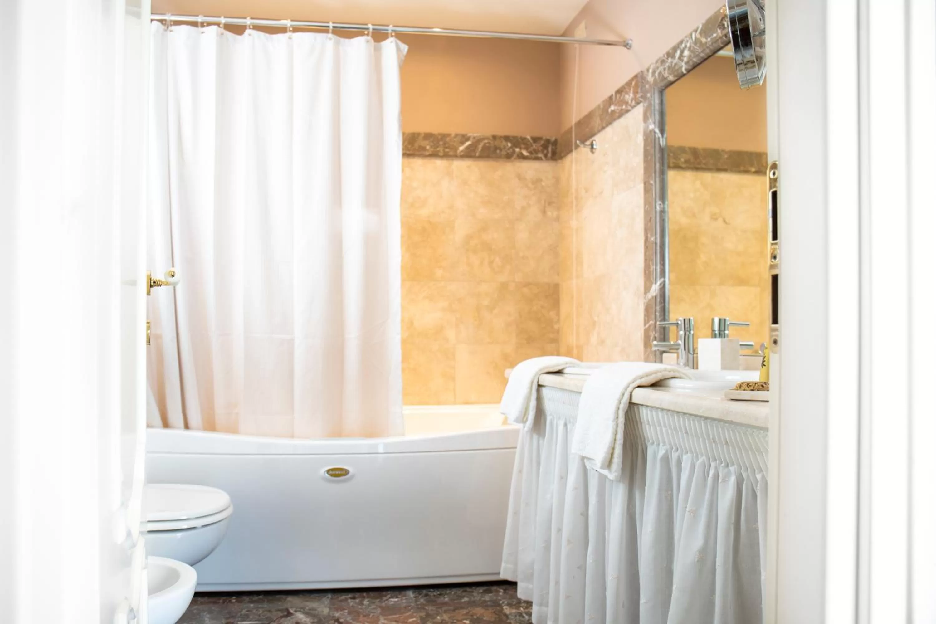 Bathroom in Hotel Villa Taormina