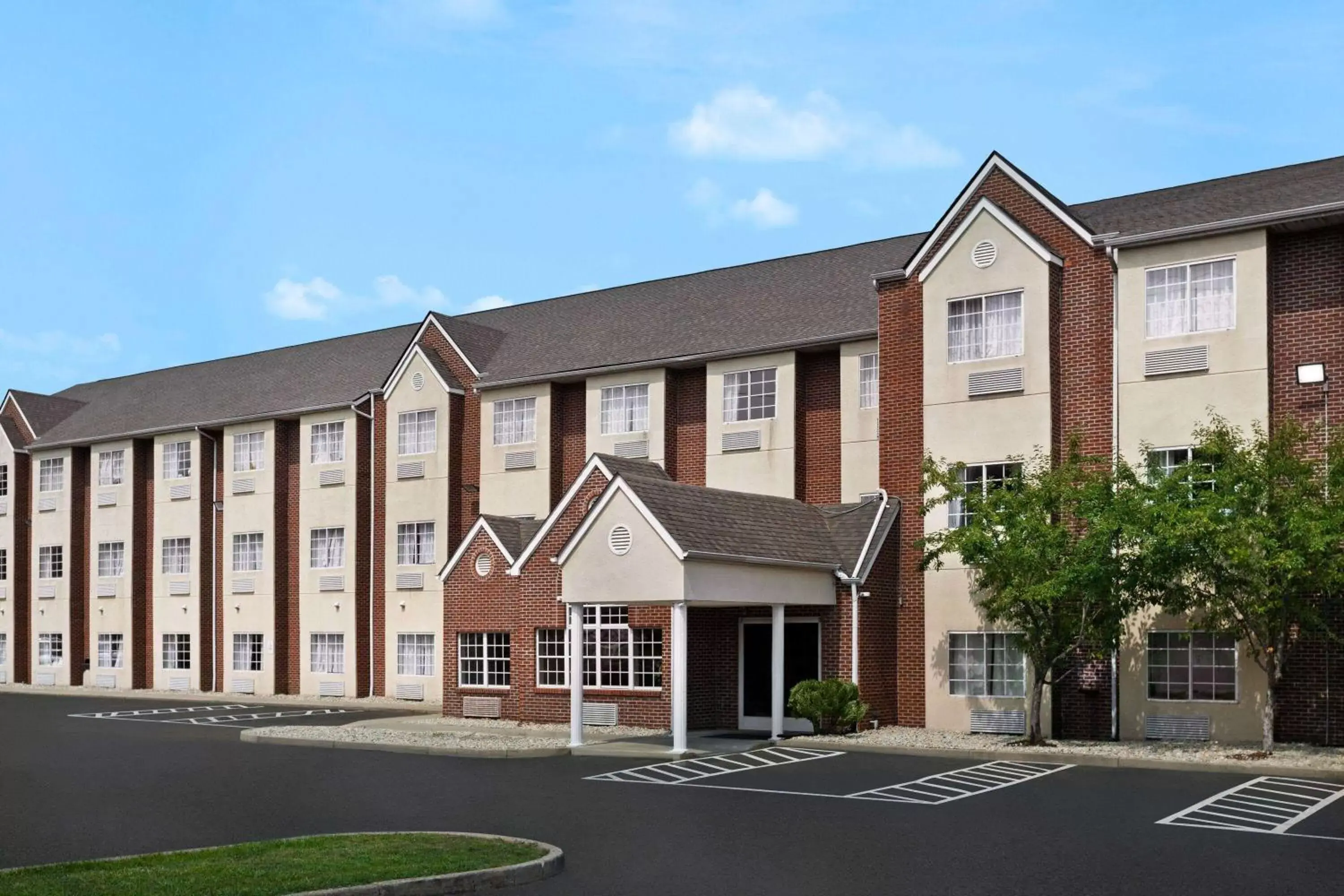 Property Building in Microtel Inn & Suites by Wyndham Florence/Cincinnati Airpo