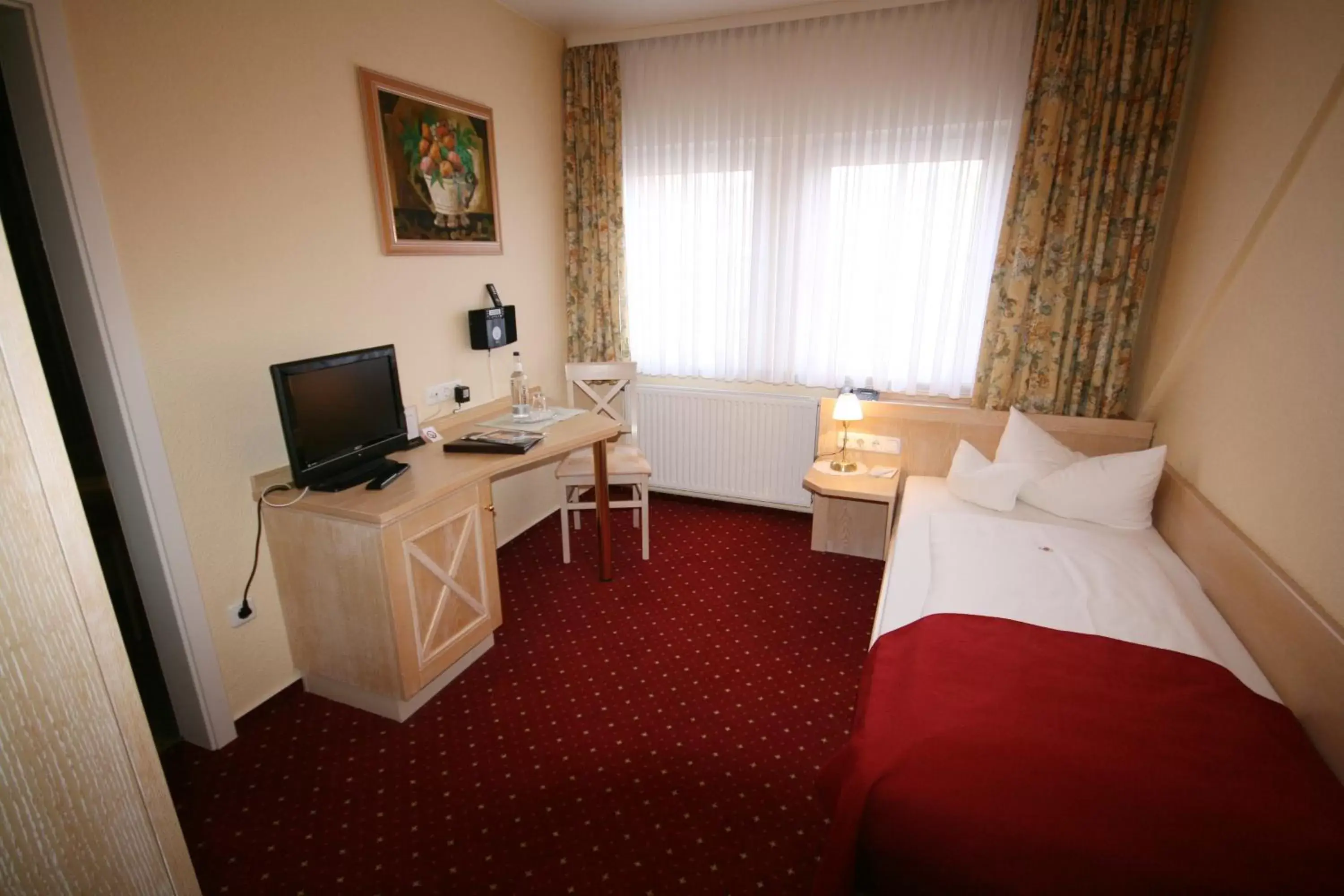 Photo of the whole room, Bed in Hotel Acht Linden