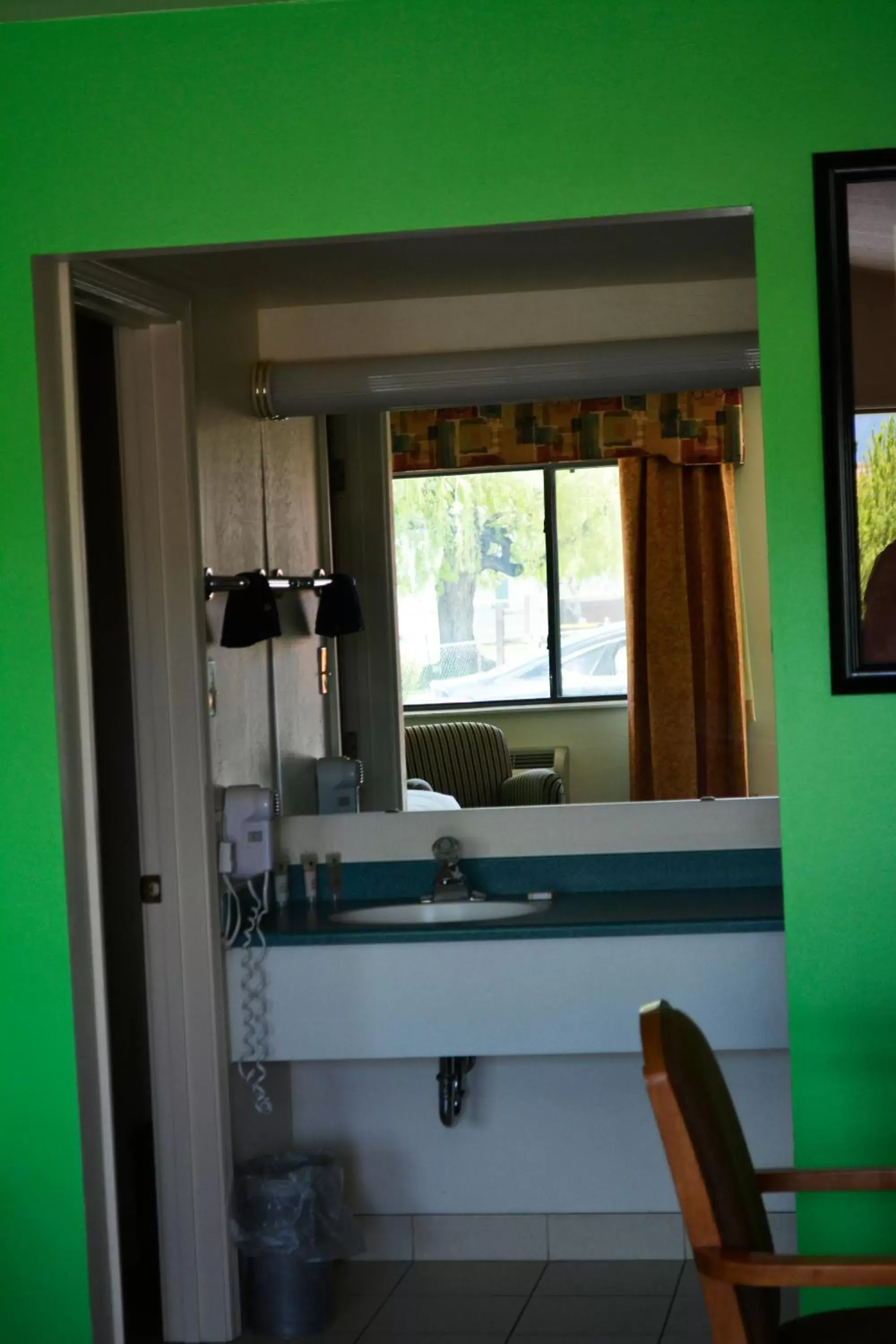 Bathroom in Retro Inn at Mesa Verde