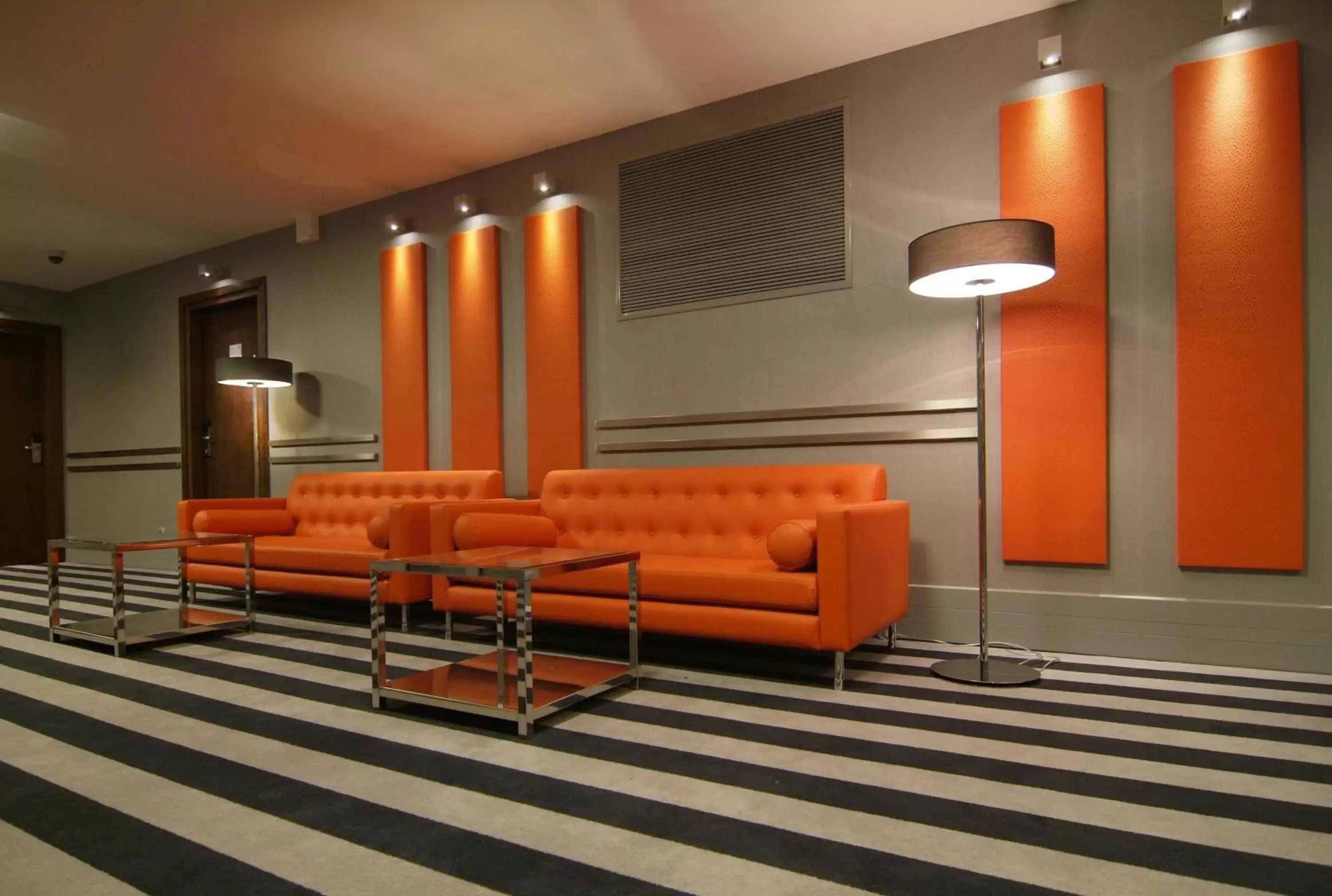 Lobby or reception in Holiday Inn Bydgoszcz, an IHG Hotel